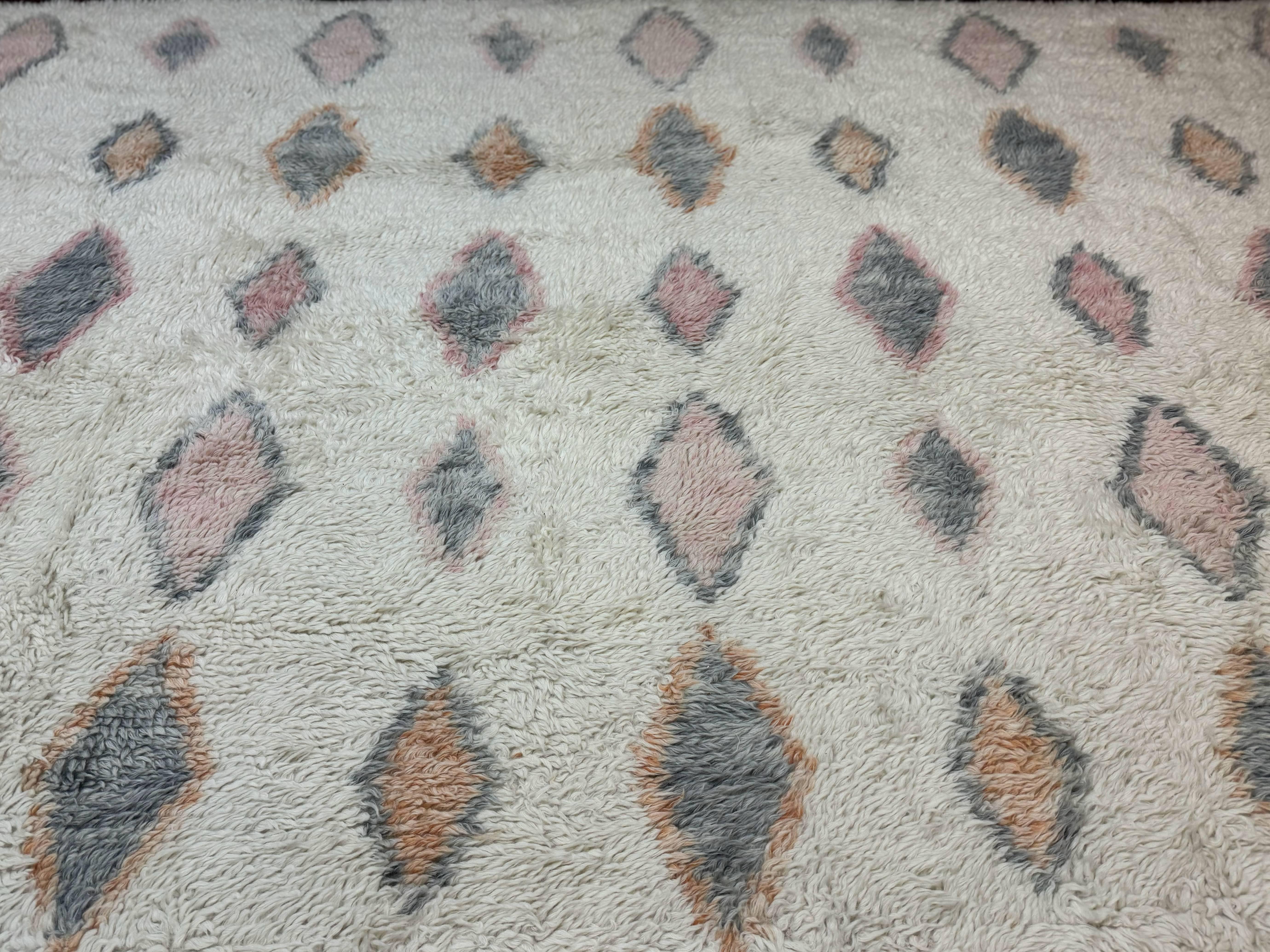 Large Modern Contemporary Indian Shag Rug 11x14, Ivory, Handmade Wool Carpet - Jewel Rugs