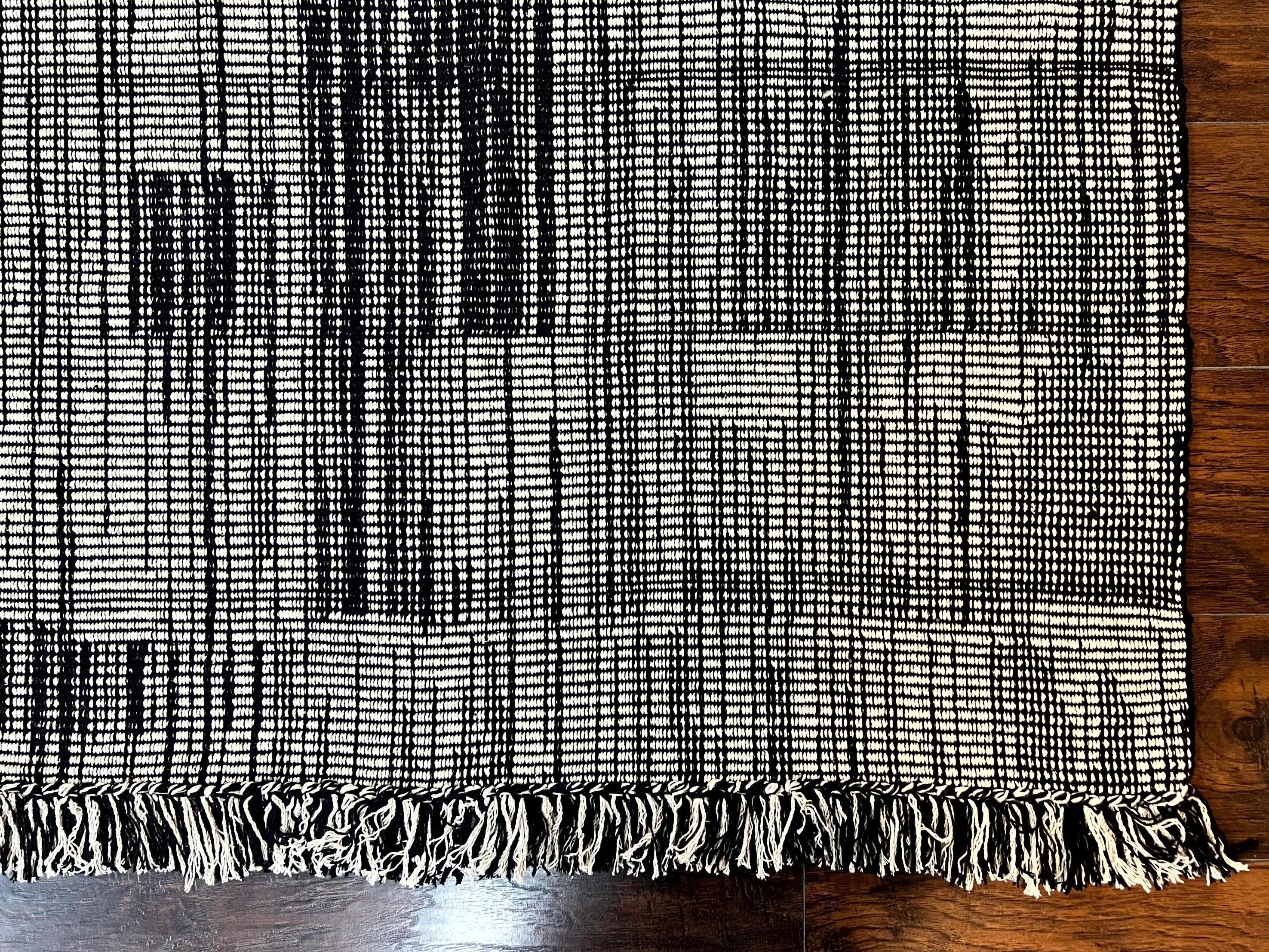 Black and White Cotton Woven Rug 5x7 - Jewel Rugs