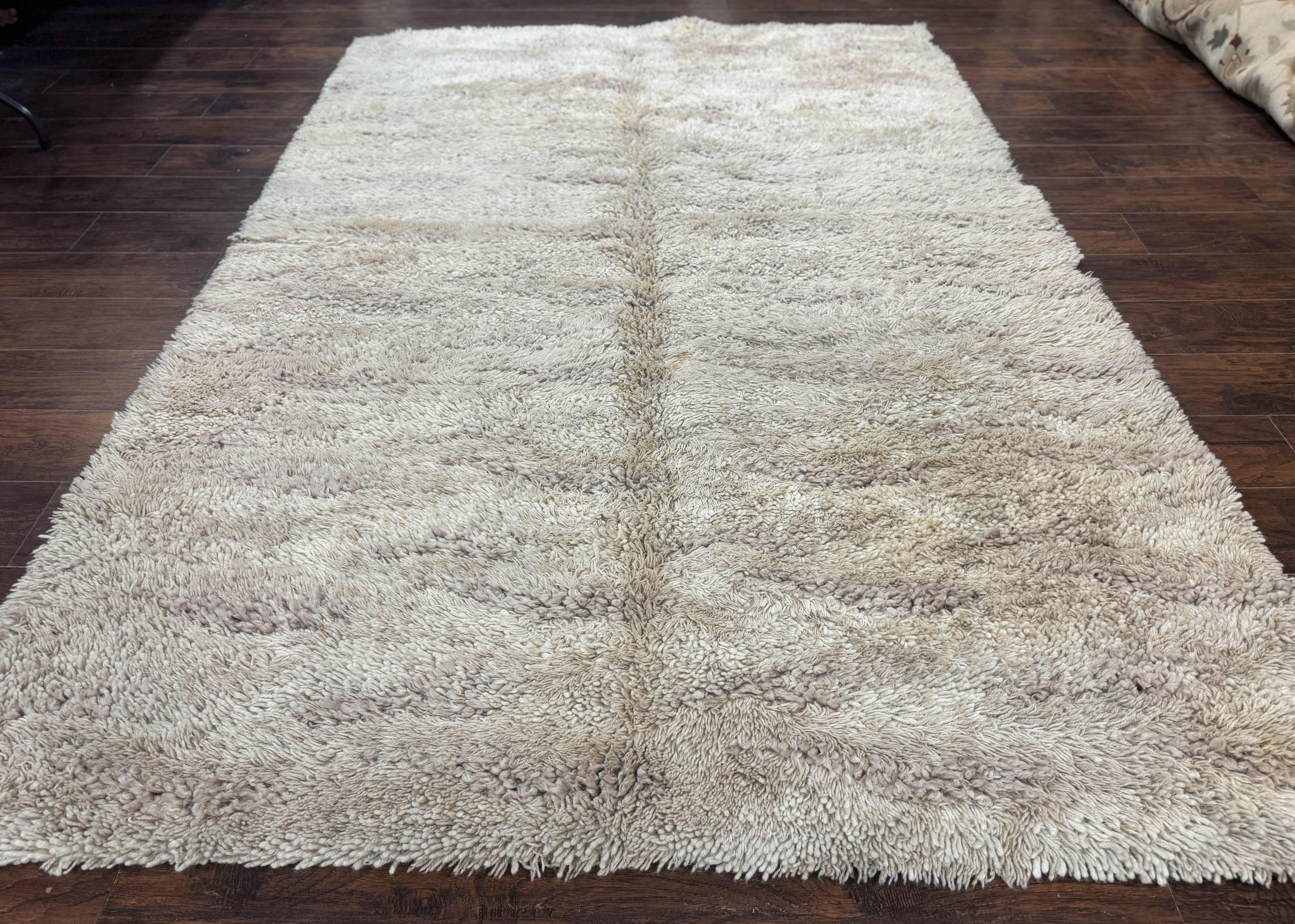 European Rya Shag Rug 6.6 x 9.7, Beige, Fluffy Vintage Area Rug - Jewel Rugs