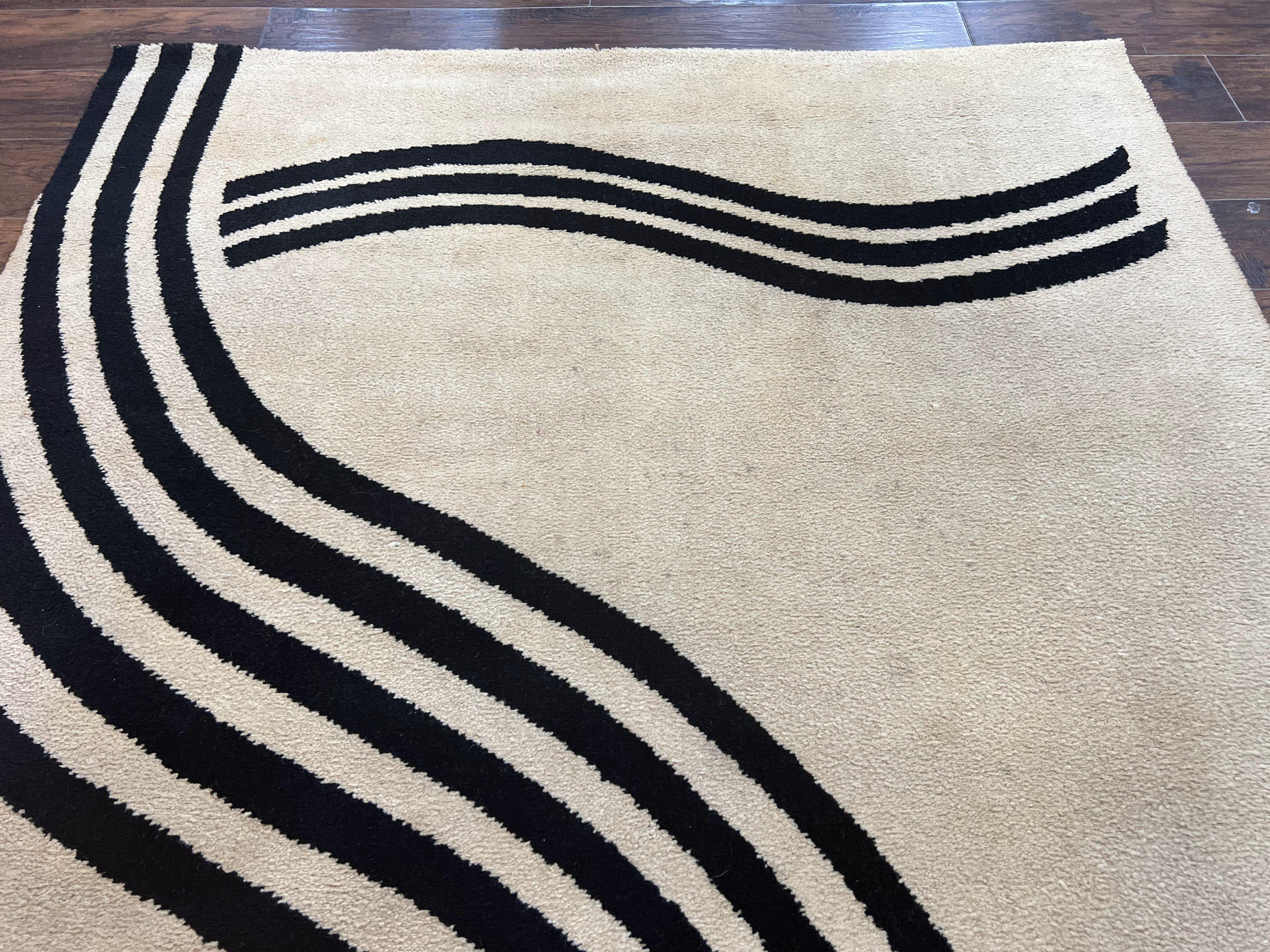 Modern Rug 6x9, Cream and Black, Abstract Pattern - Jewel Rugs