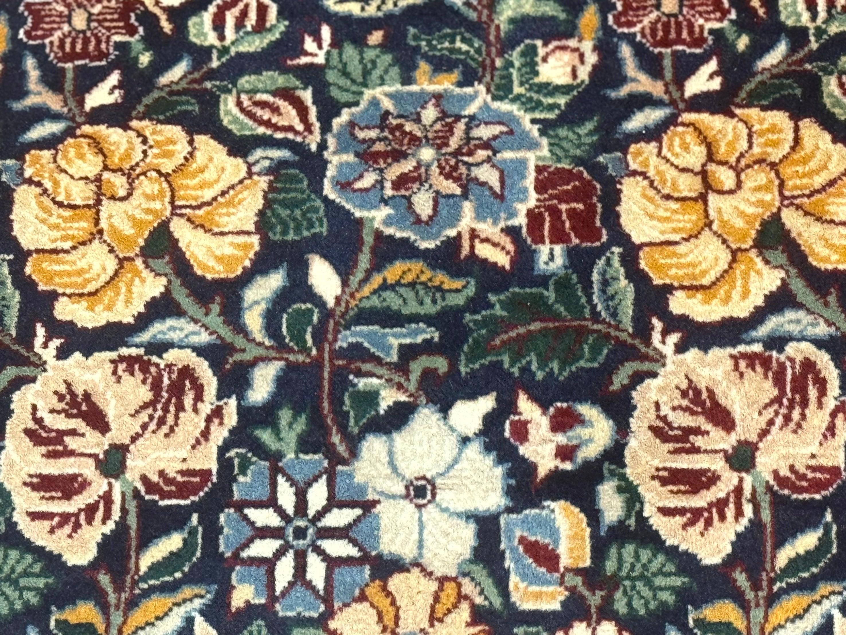 Square Pak Persian Small Rug 2.7 x 2.7, William Morris Design, Dark Green, Floral, Handmade - Jewel Rugs