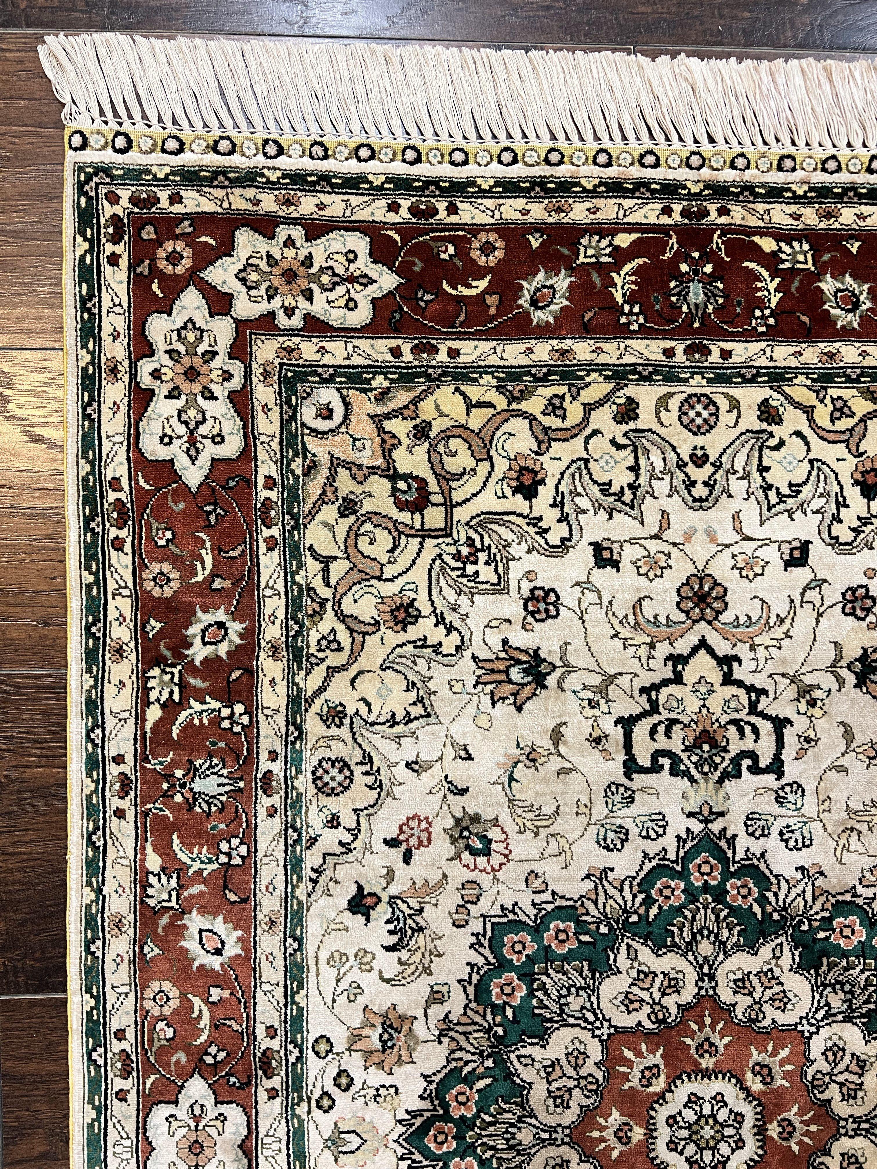 Silk Turkish Kayseri Rug 2.7 x 4, Floral Medallion, Fine Oriental Carpet, Small Vintage Rug, Silk Pile on Silk Foundation, Hand Knotted - Jewel Rugs