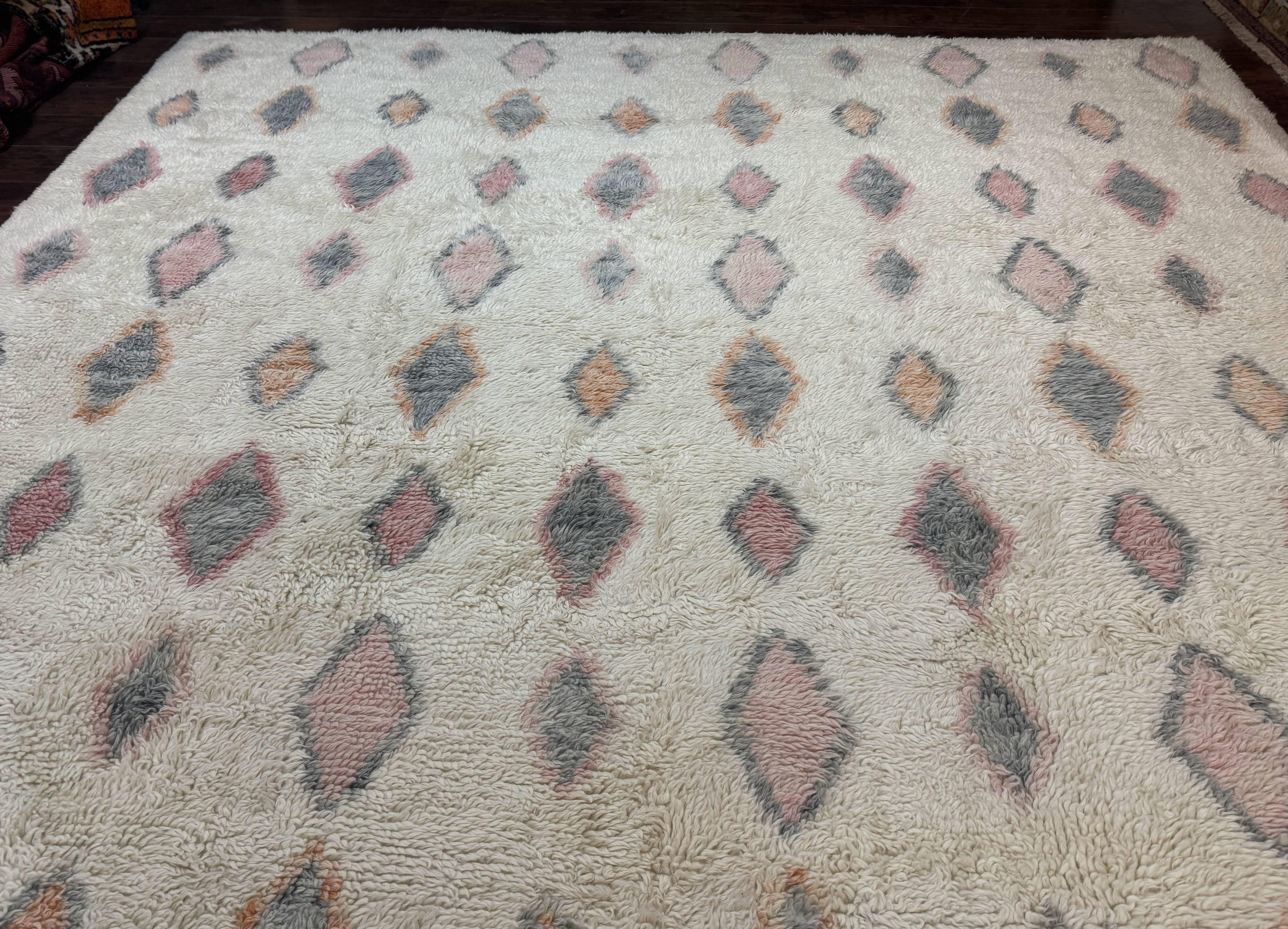 Large Modern Contemporary Indian Shag Rug 11x14, Ivory, Handmade Wool Carpet - Jewel Rugs