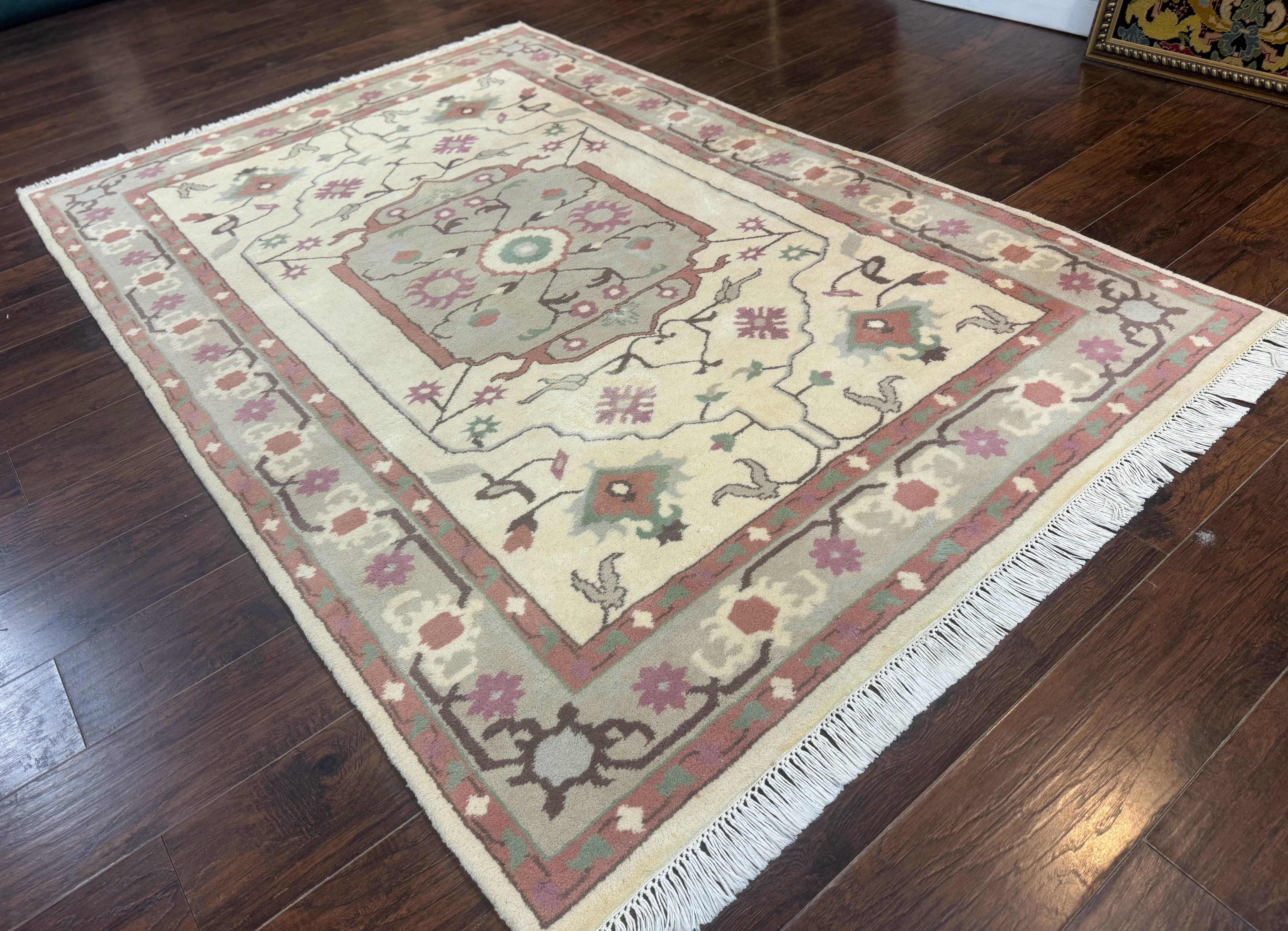 Indo Heriz Rug 5.6 x 8.5, Off White, Wool Area Rug - Jewel Rugs