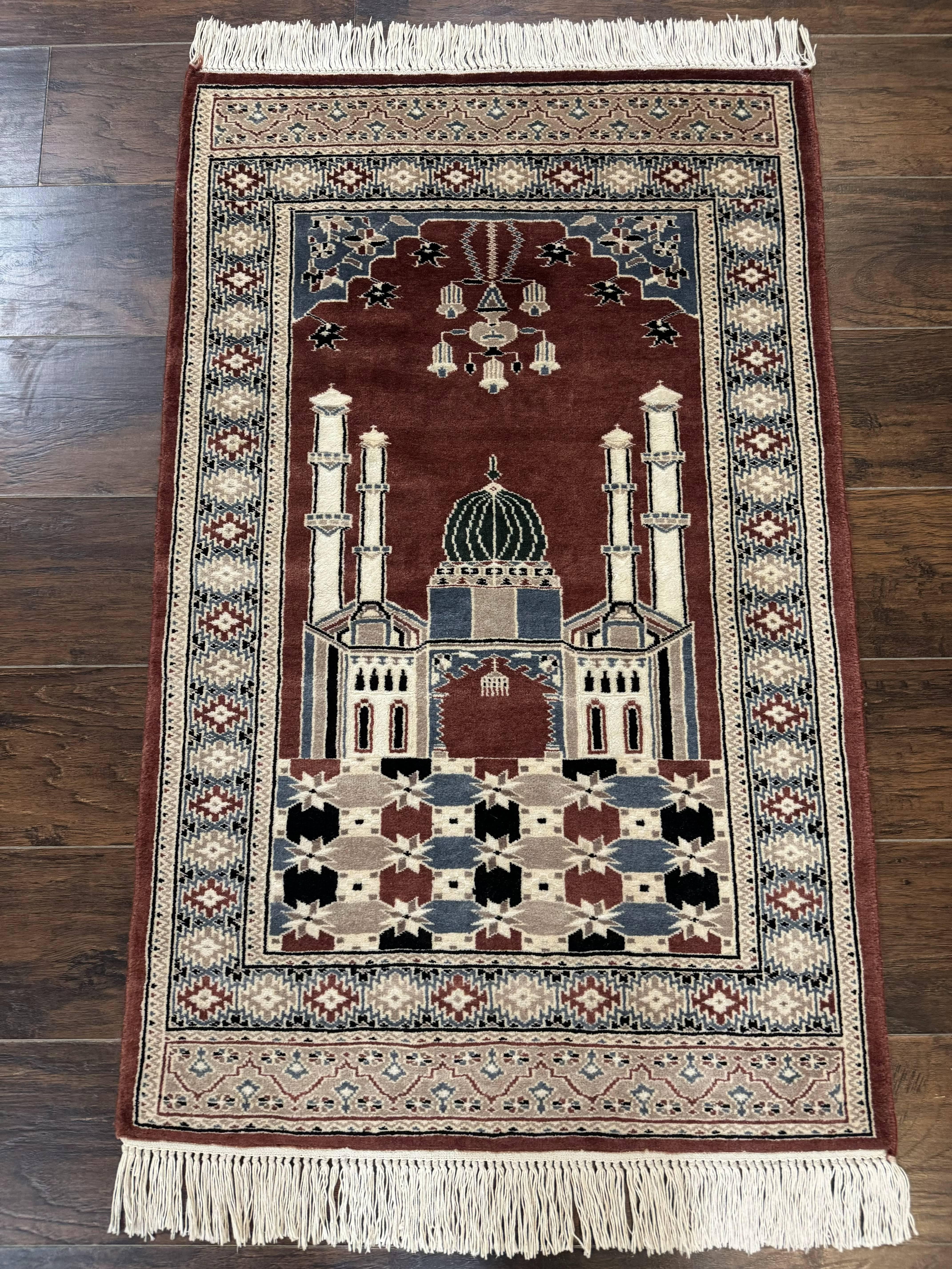 Small Pakistani Bokhara Prayer Rug 2.7 x 4 - Jewel Rugs