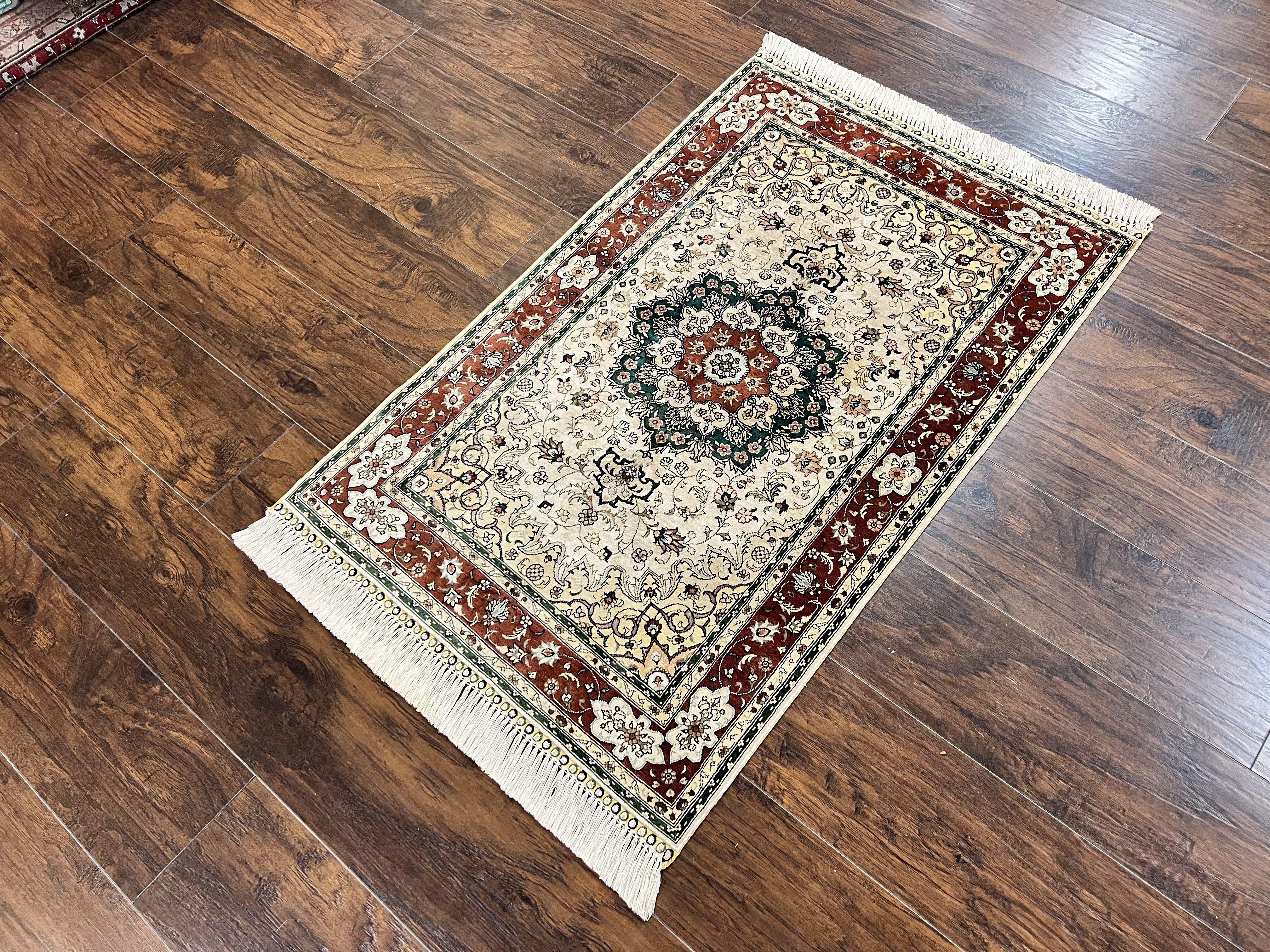 Silk Turkish Kayseri Rug 2.7 x 4, Floral Medallion, Fine Oriental Carpet, Small Vintage Rug, Silk Pile on Silk Foundation, Hand Knotted - Jewel Rugs