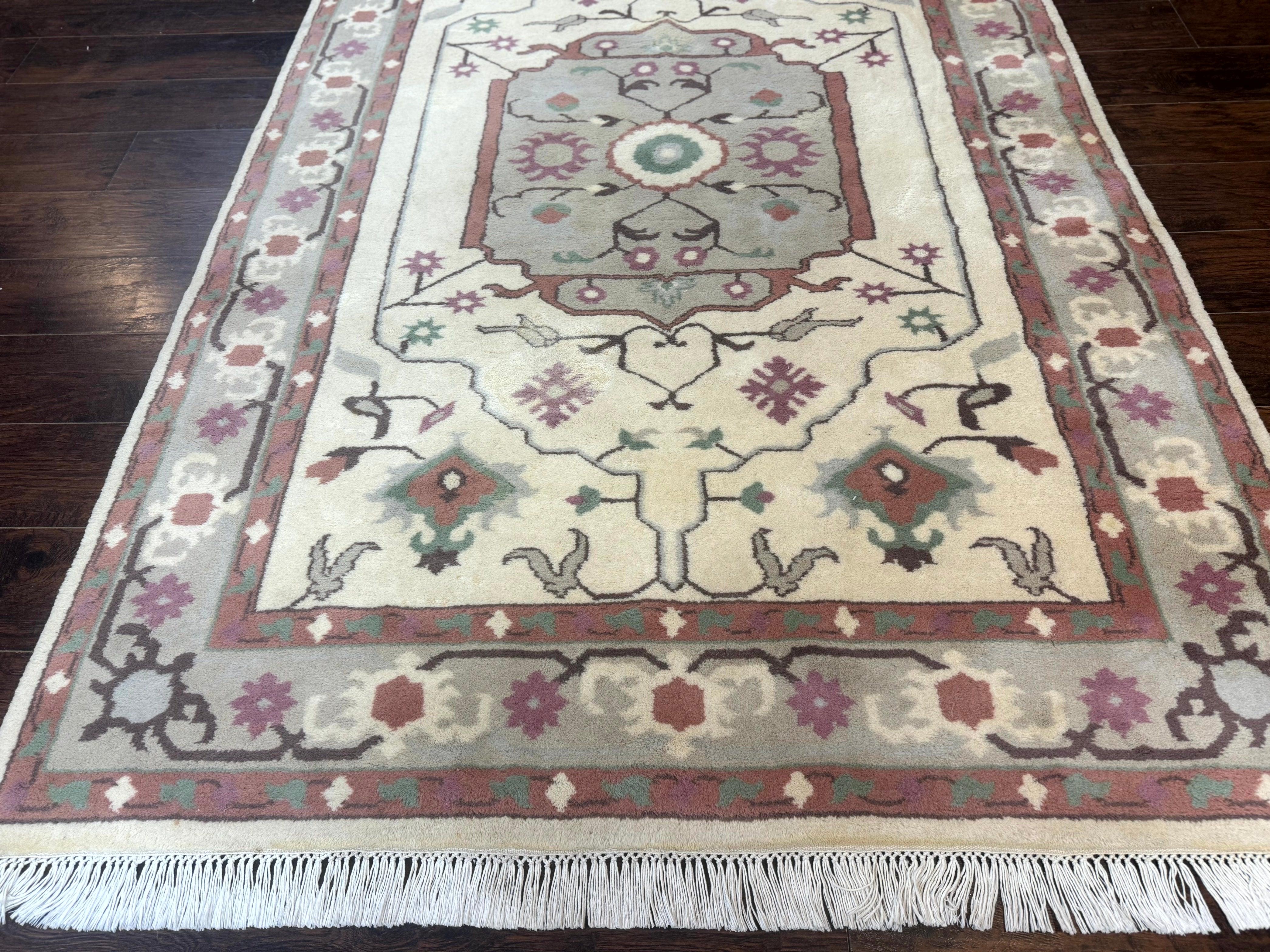 Indo Heriz Rug 5.6 x 8.5, Off White, Wool Area Rug - Jewel Rugs