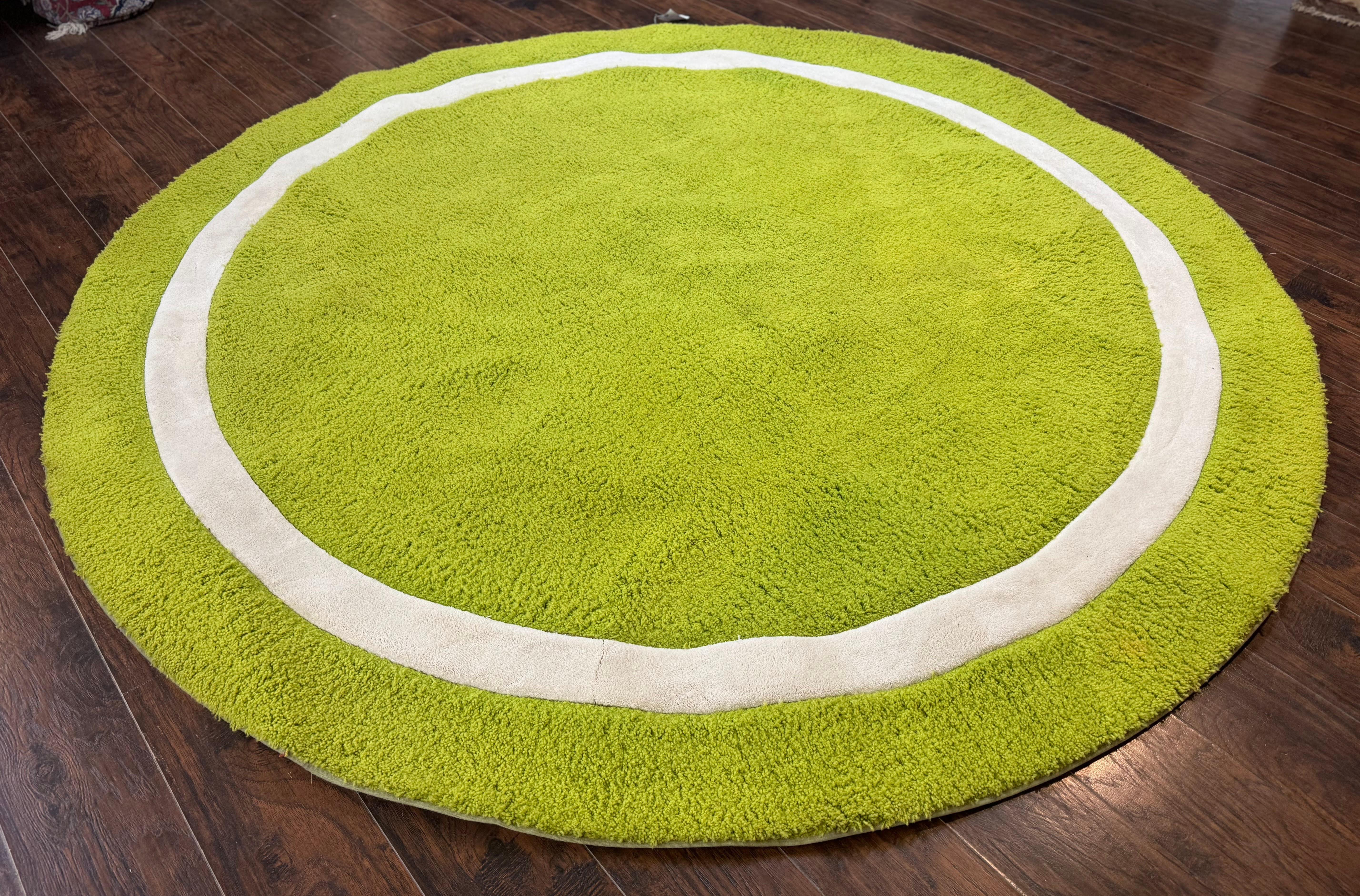 Large Round Rug 9x9, Vintage Retro Design, Lime Green - Jewel Rugs