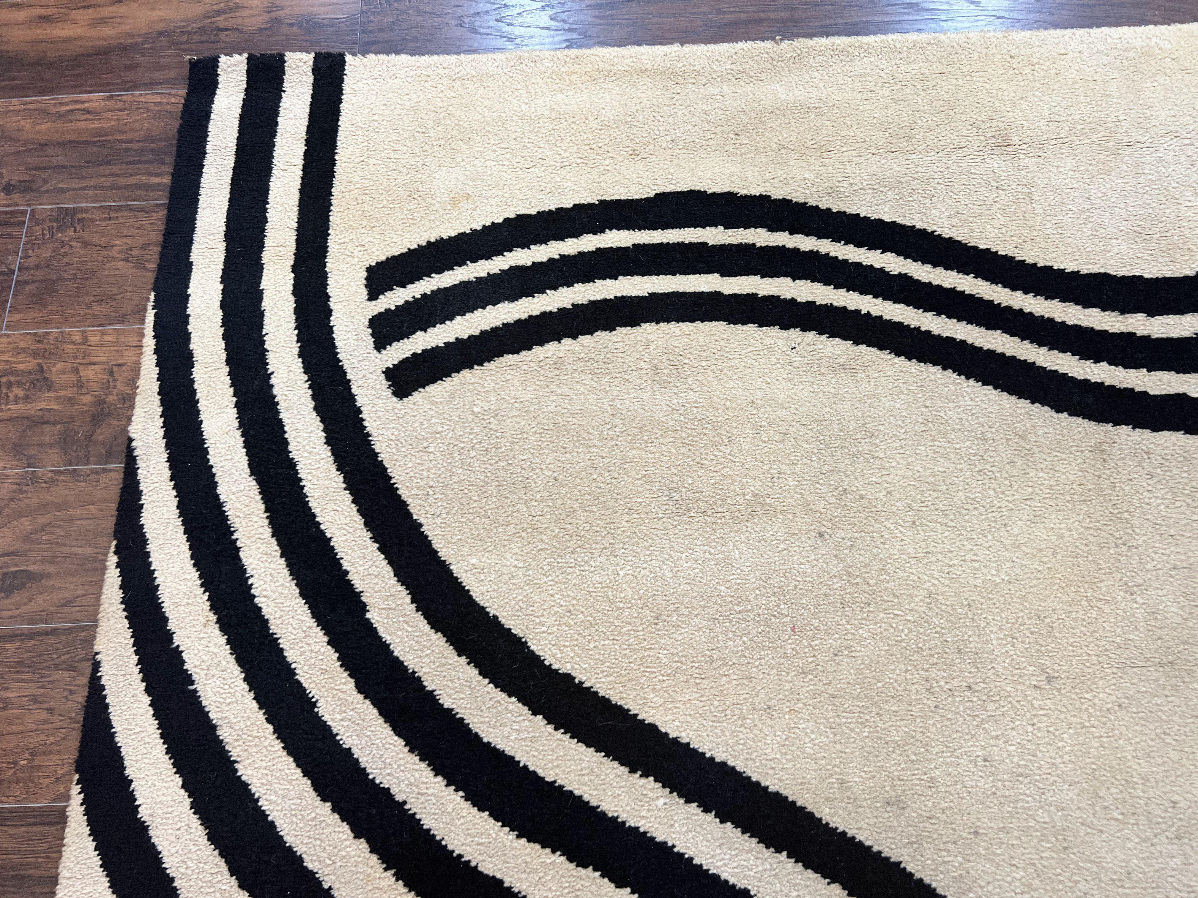 Modern Rug 6x9, Cream and Black, Abstract Pattern - Jewel Rugs