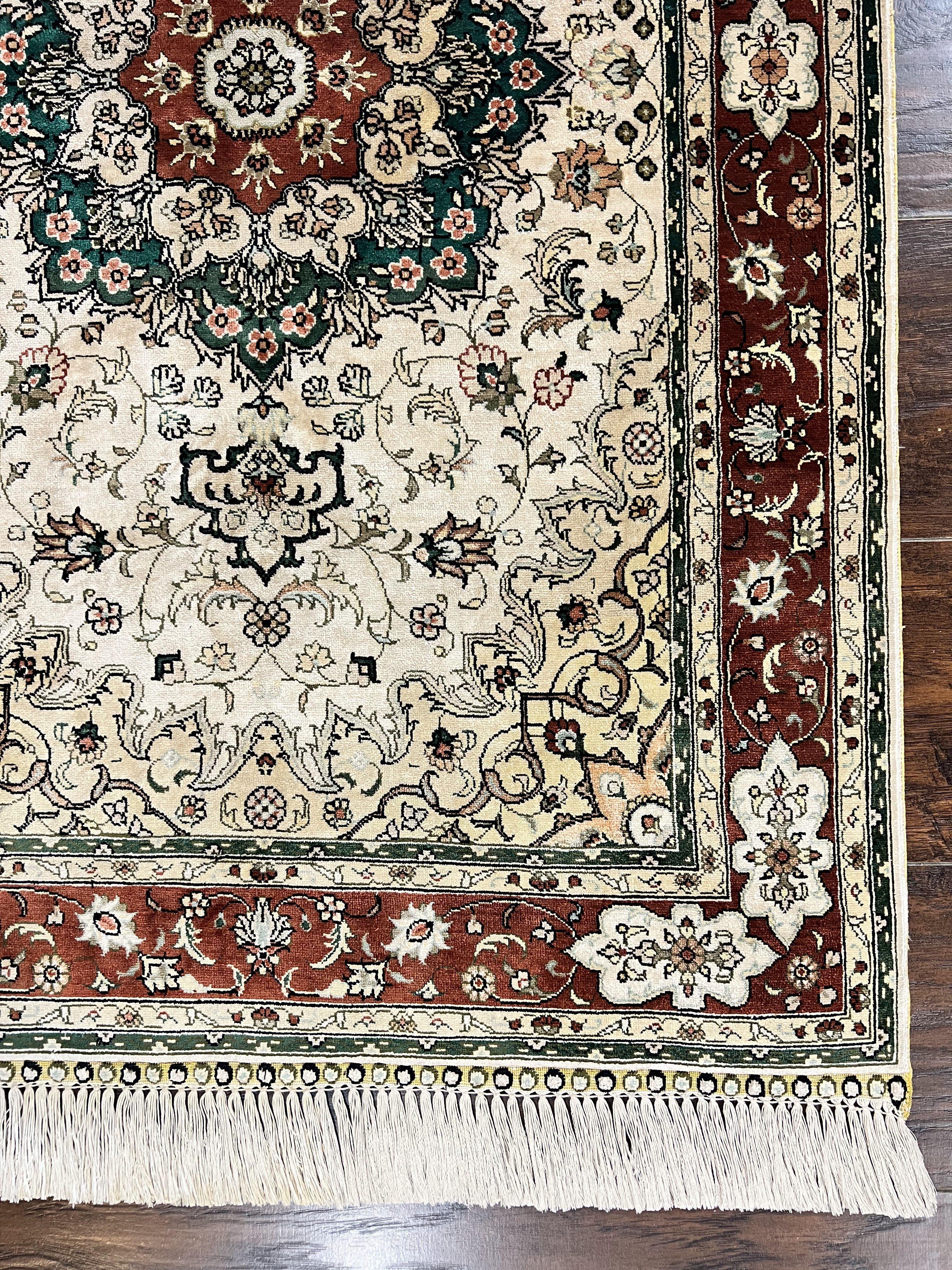 Silk Turkish Kayseri Rug 2.7 x 4, Floral Medallion, Fine Oriental Carpet, Small Vintage Rug, Silk Pile on Silk Foundation, Hand Knotted - Jewel Rugs