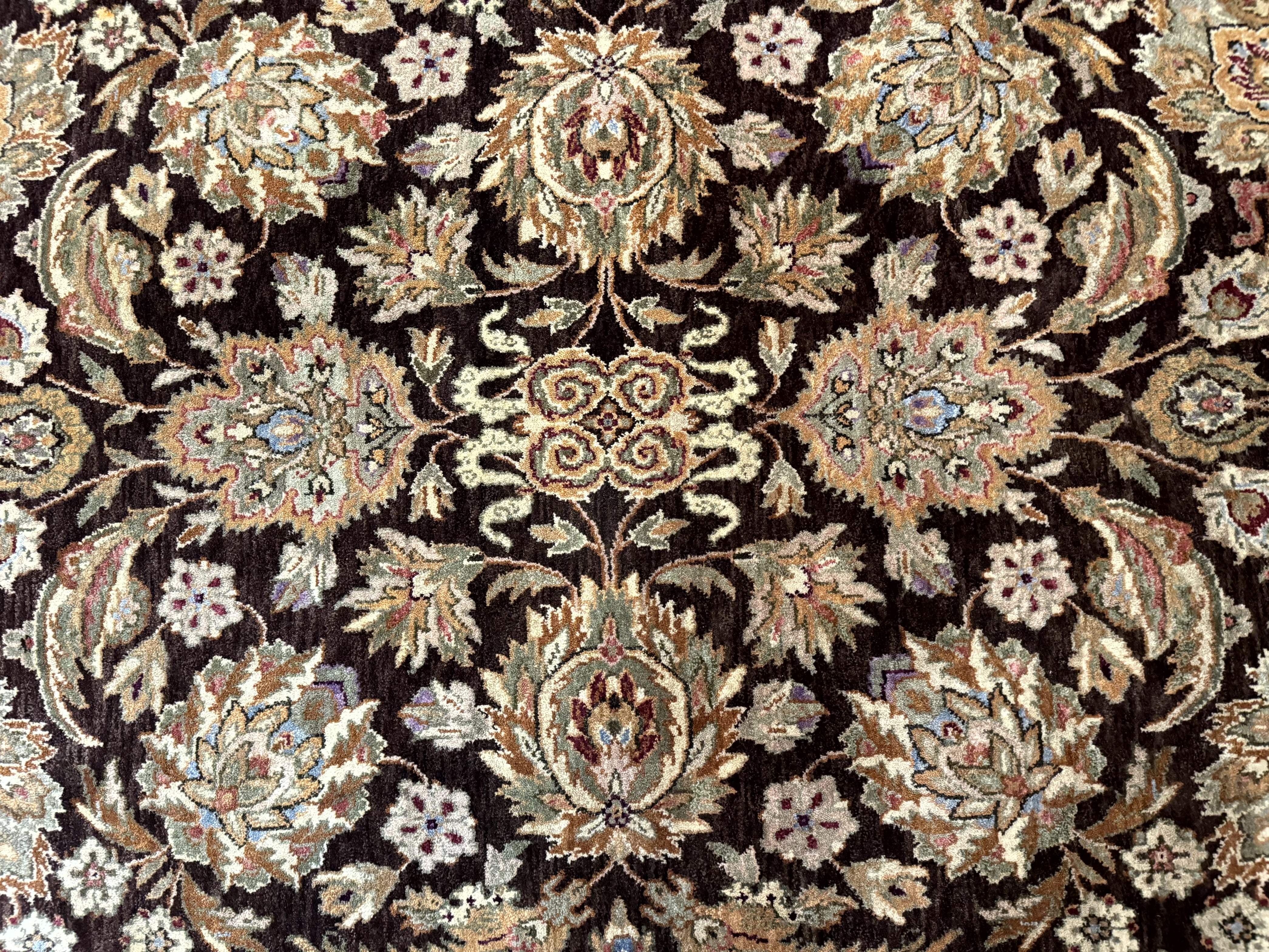 Round Indo Persian Rug 8x8, Mahal Sultanabad Traditional Wool Oriental Carpet, 8ft Round, Eggplant-Brown, Floral - Jewel Rugs