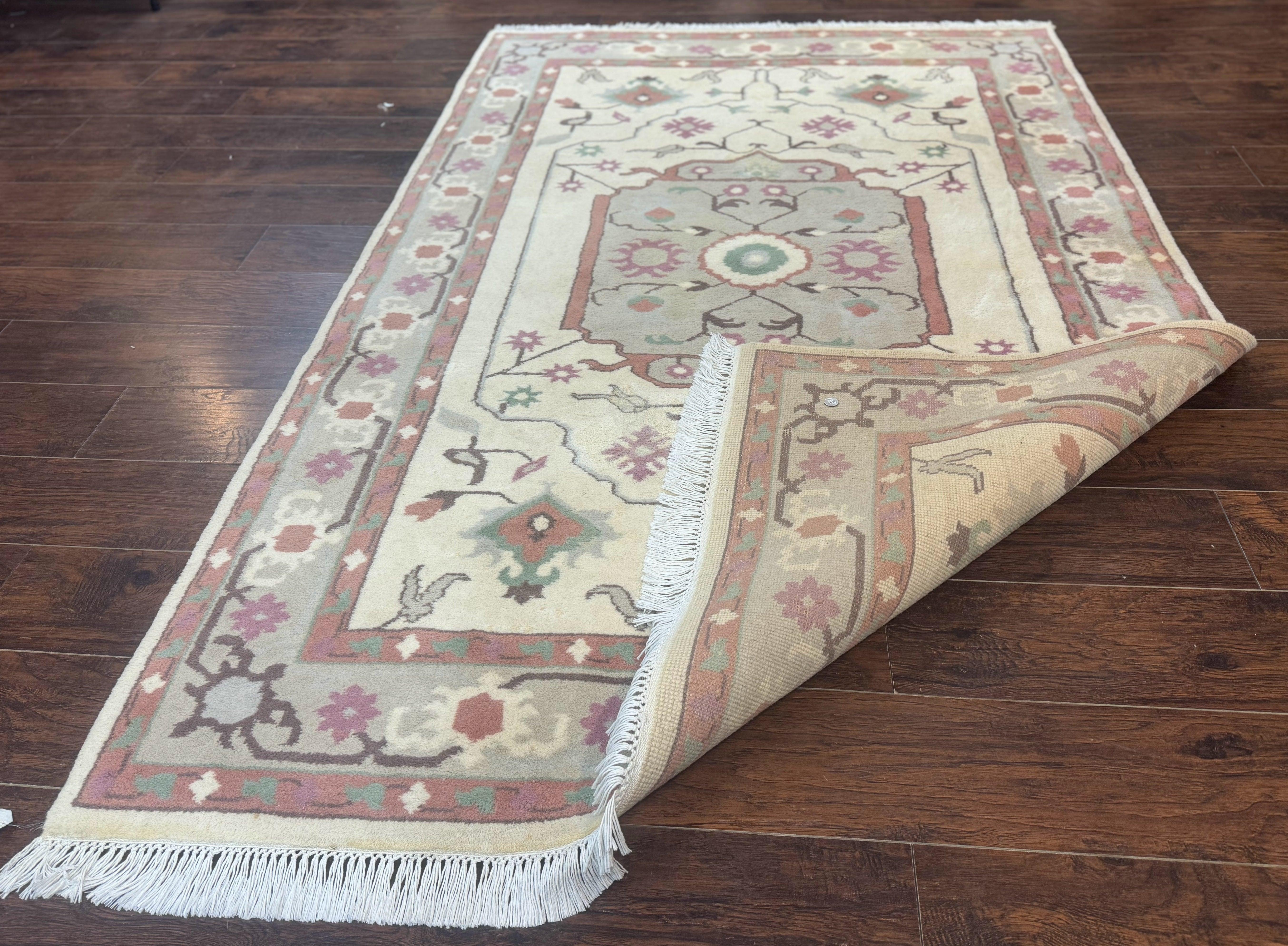 Indo Heriz Rug 5.6 x 8.5, Off White, Wool Area Rug - Jewel Rugs