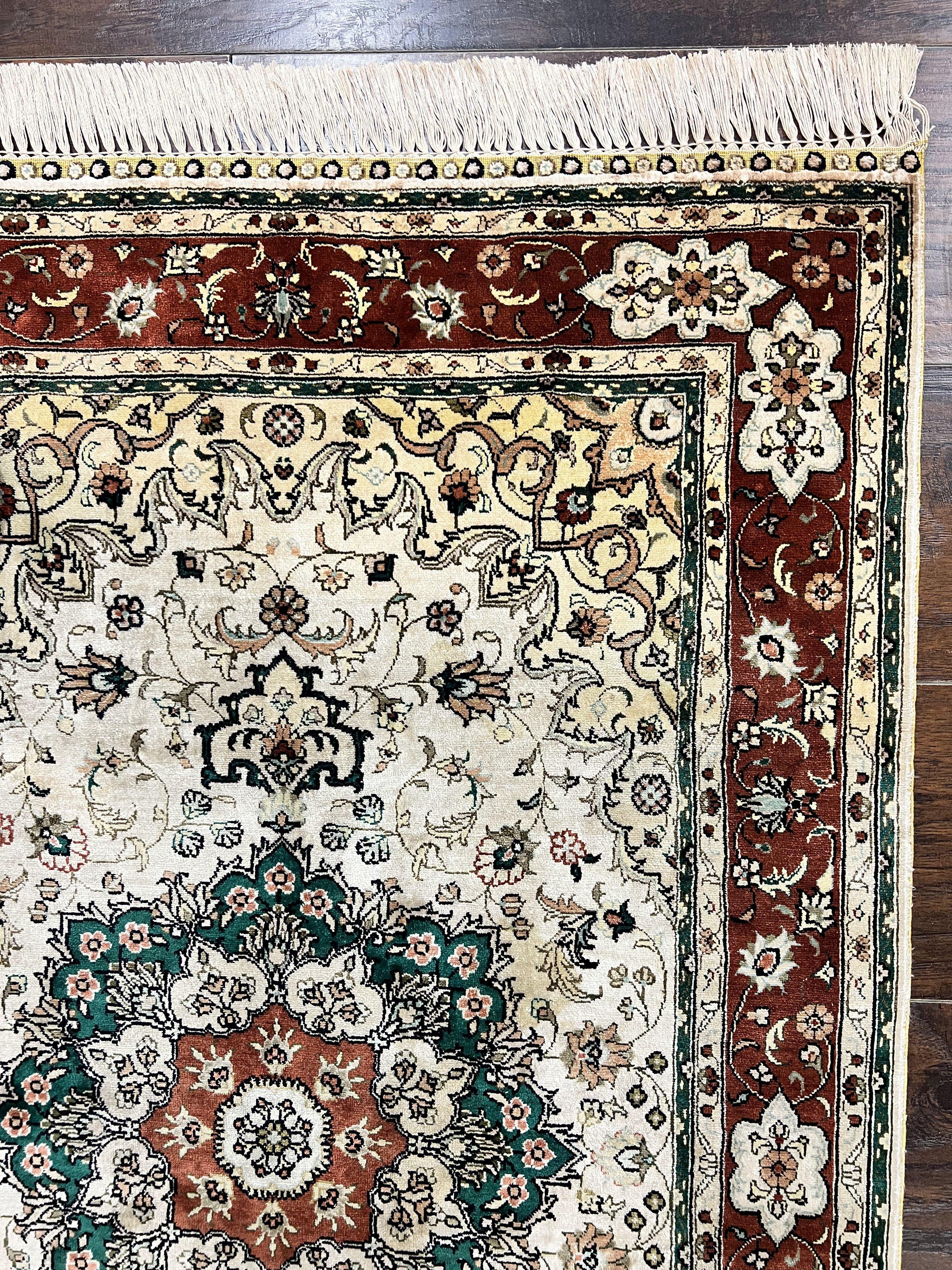 Silk Turkish Kayseri Rug 2.7 x 4, Floral Medallion, Fine Oriental Carpet, Small Vintage Rug, Silk Pile on Silk Foundation, Hand Knotted - Jewel Rugs