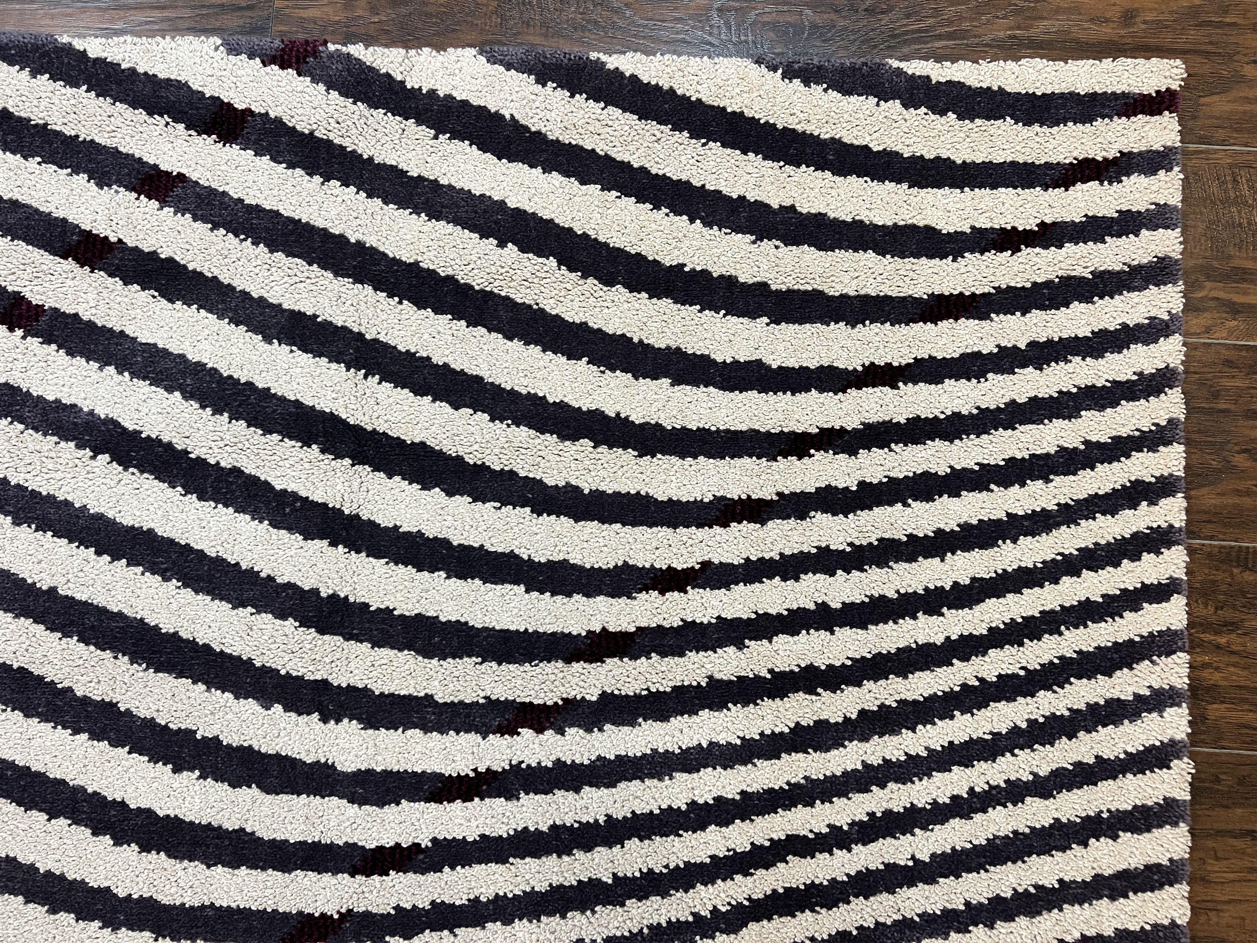 Vintage Zebra Stripes Shag Rug 5.7 x 7.4, Black and White, Retro, Wool - Jewel Rugs