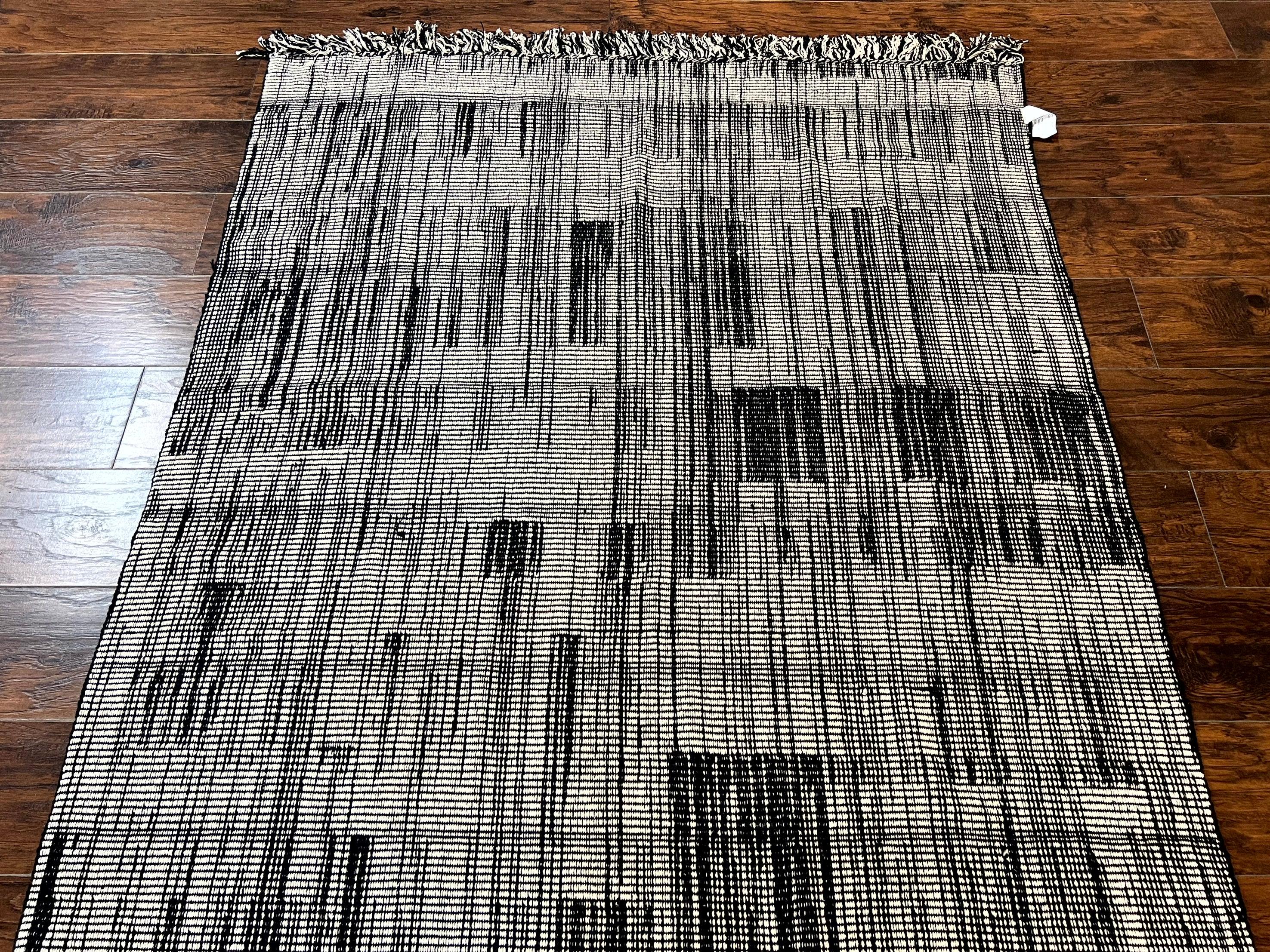 Black and White Cotton Woven Rug 5x7 - Jewel Rugs