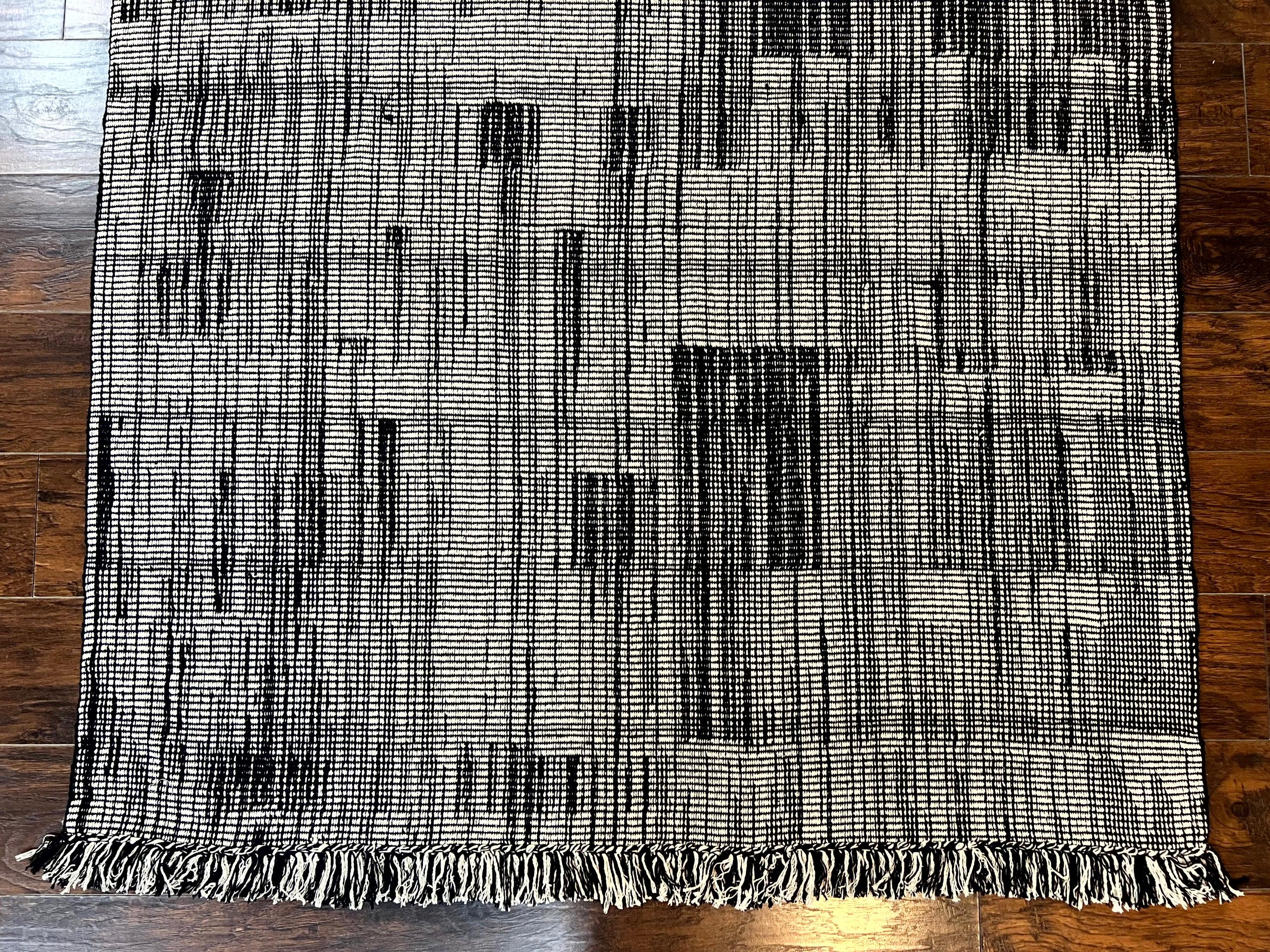 Black and White Cotton Woven Rug 5x7 - Jewel Rugs