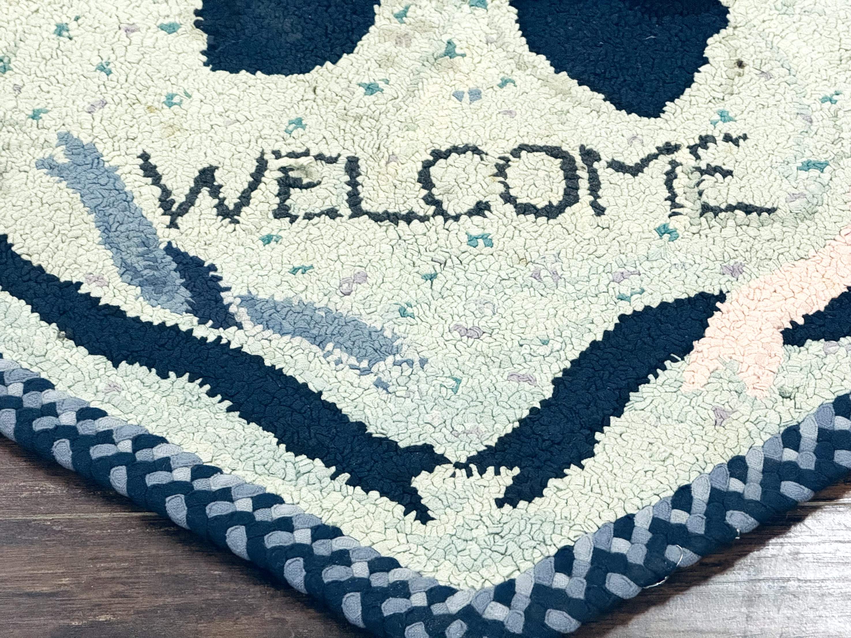 Small American Hooked Rug, Vintage Welcome Mat, Heart Shaped, Ivory and Blue - Jewel Rugs