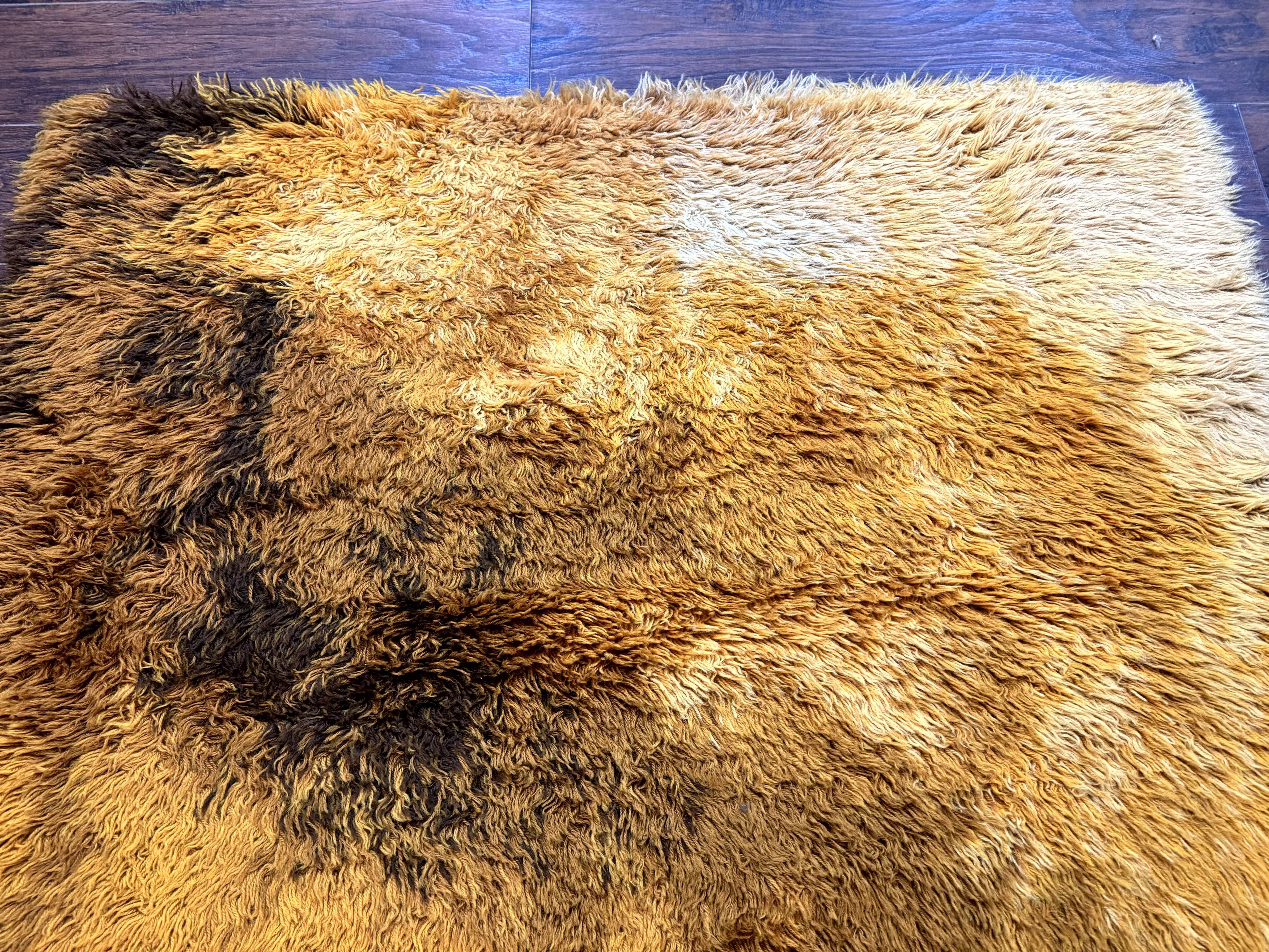 Rya Shag Rug 4.6 x 6, Shades of Yellow, Mid Century Vintage Carpet - Jewel Rugs