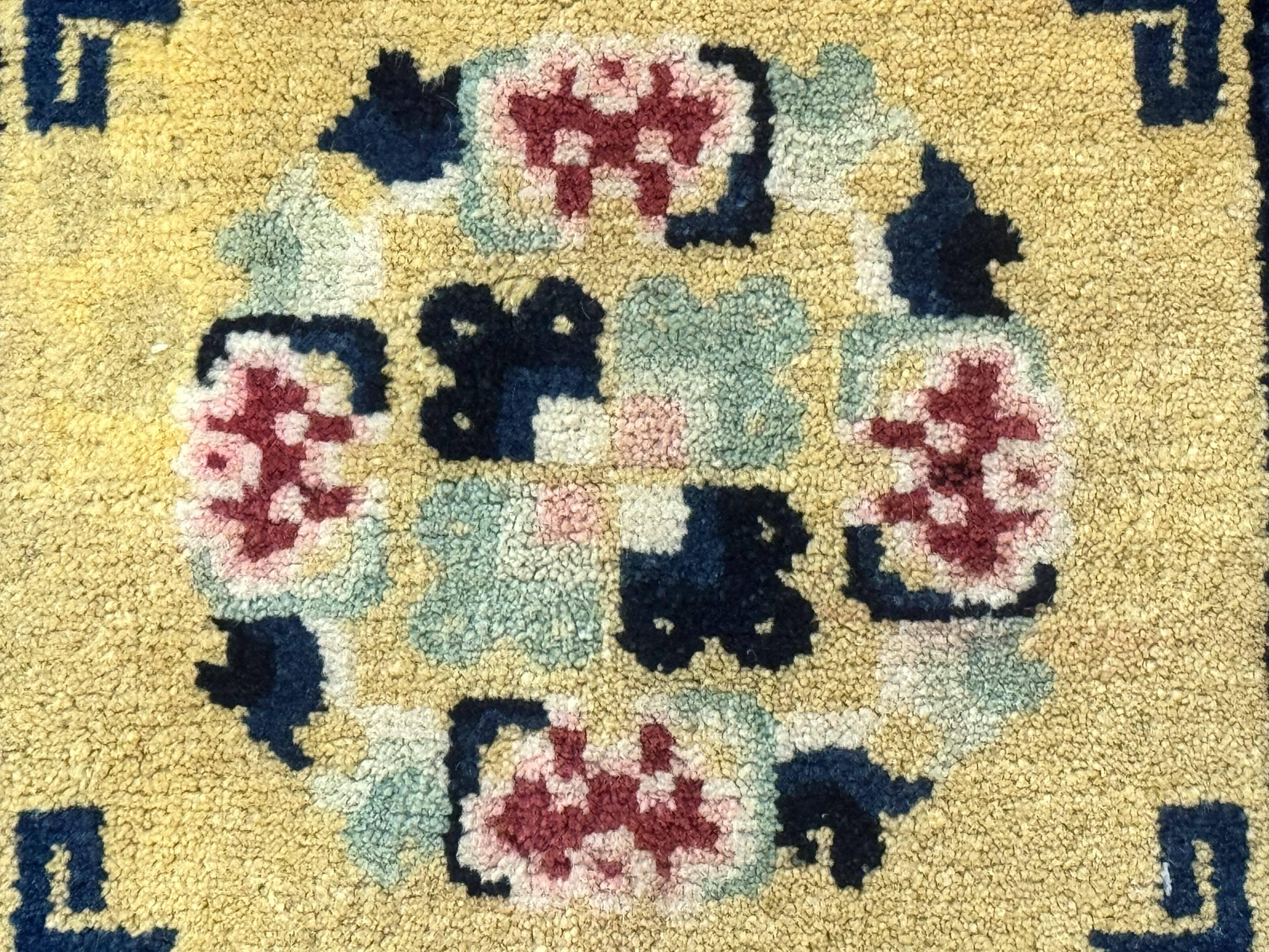 Antique Small Chiense Square Rug 2x2 ft, Wool Chinese Rug - Jewel Rugs