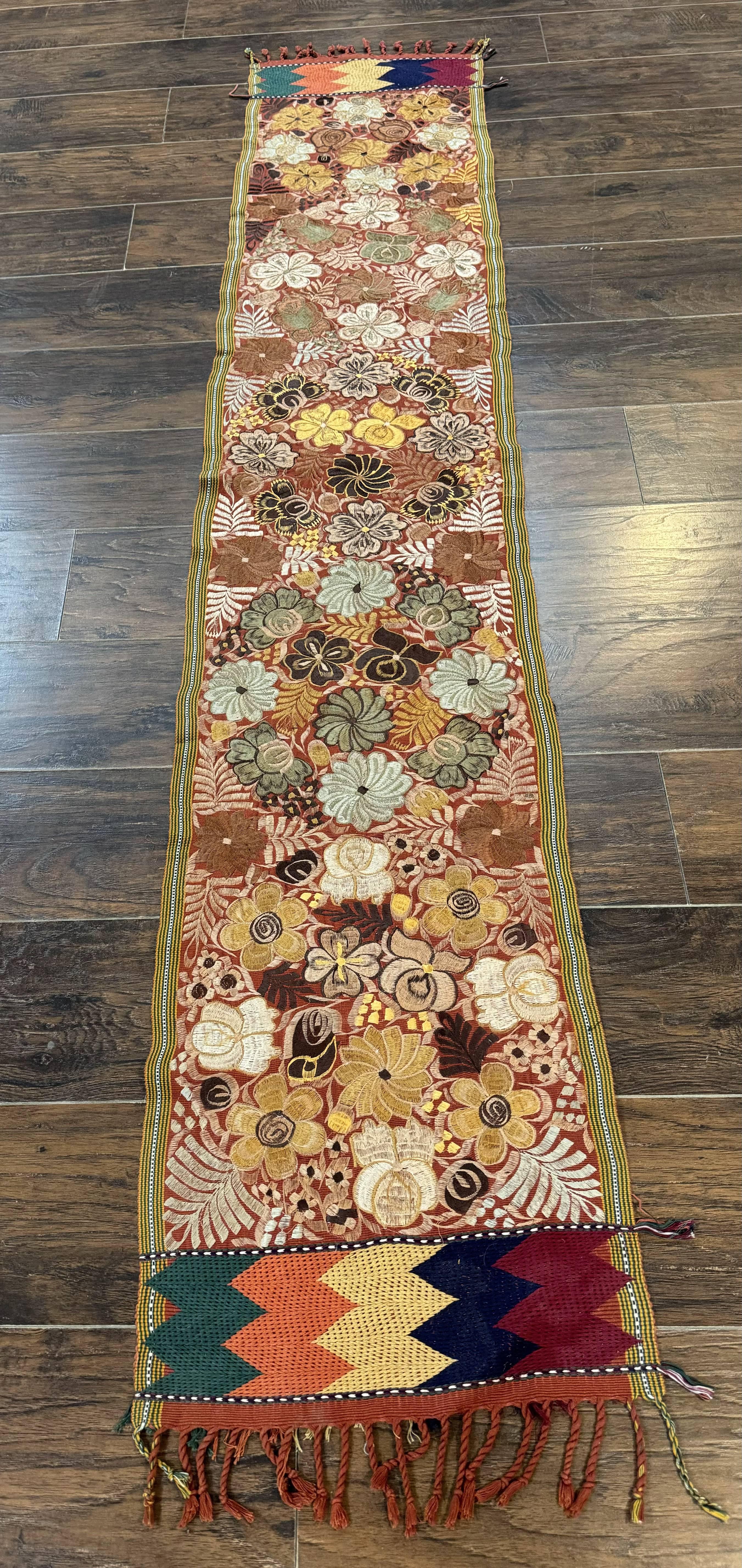 Vintage Table Runner 1.5 x 7.5, Floral - Jewel Rugs