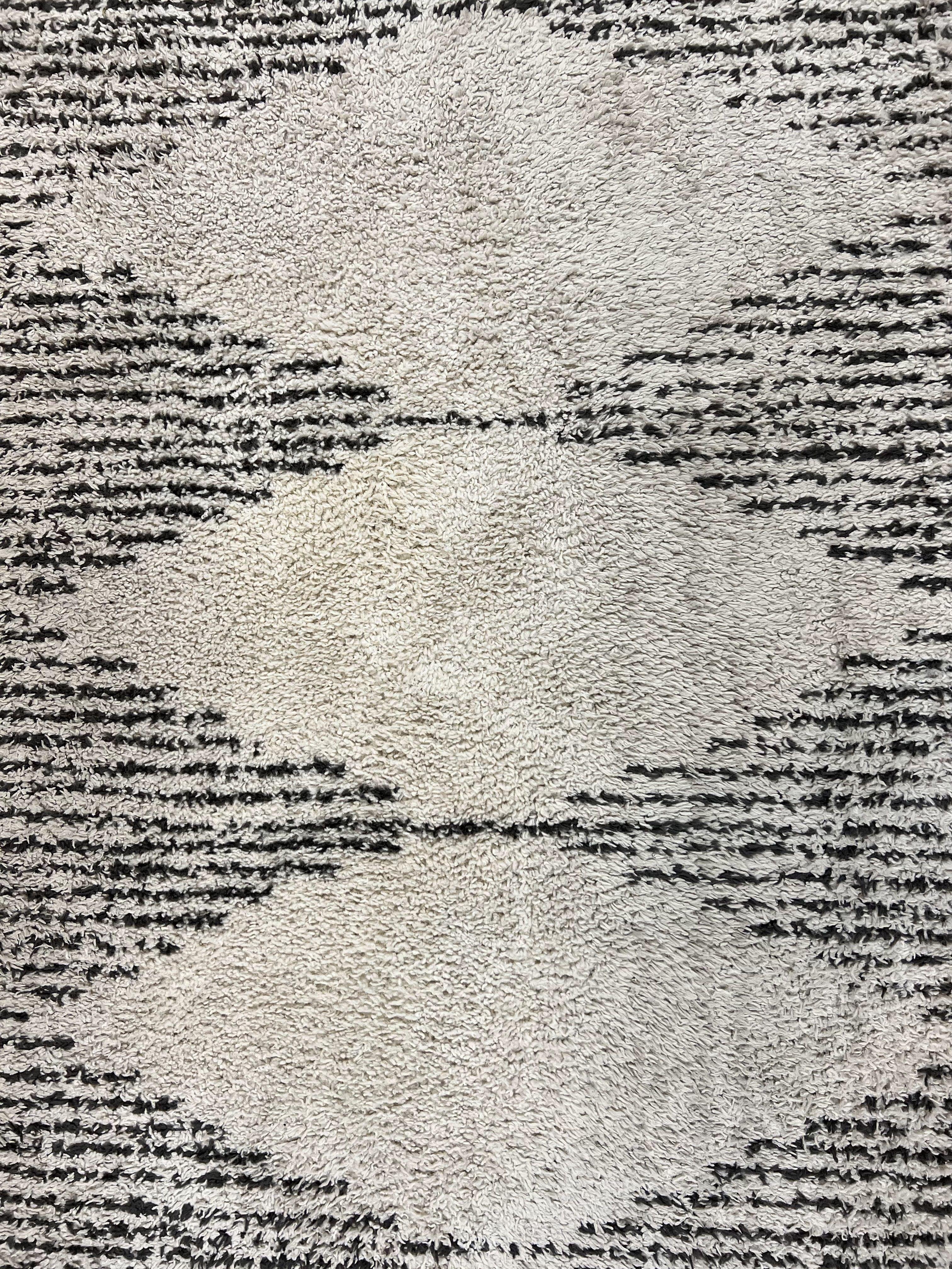 Shag Rug 5x8, Off White and Black Modern Contemporary Shag Area Rug, Moroccan Style Rug 5 x 8 ft, Medium Sized Rug, nuLoom Rug - Jewel Rugs