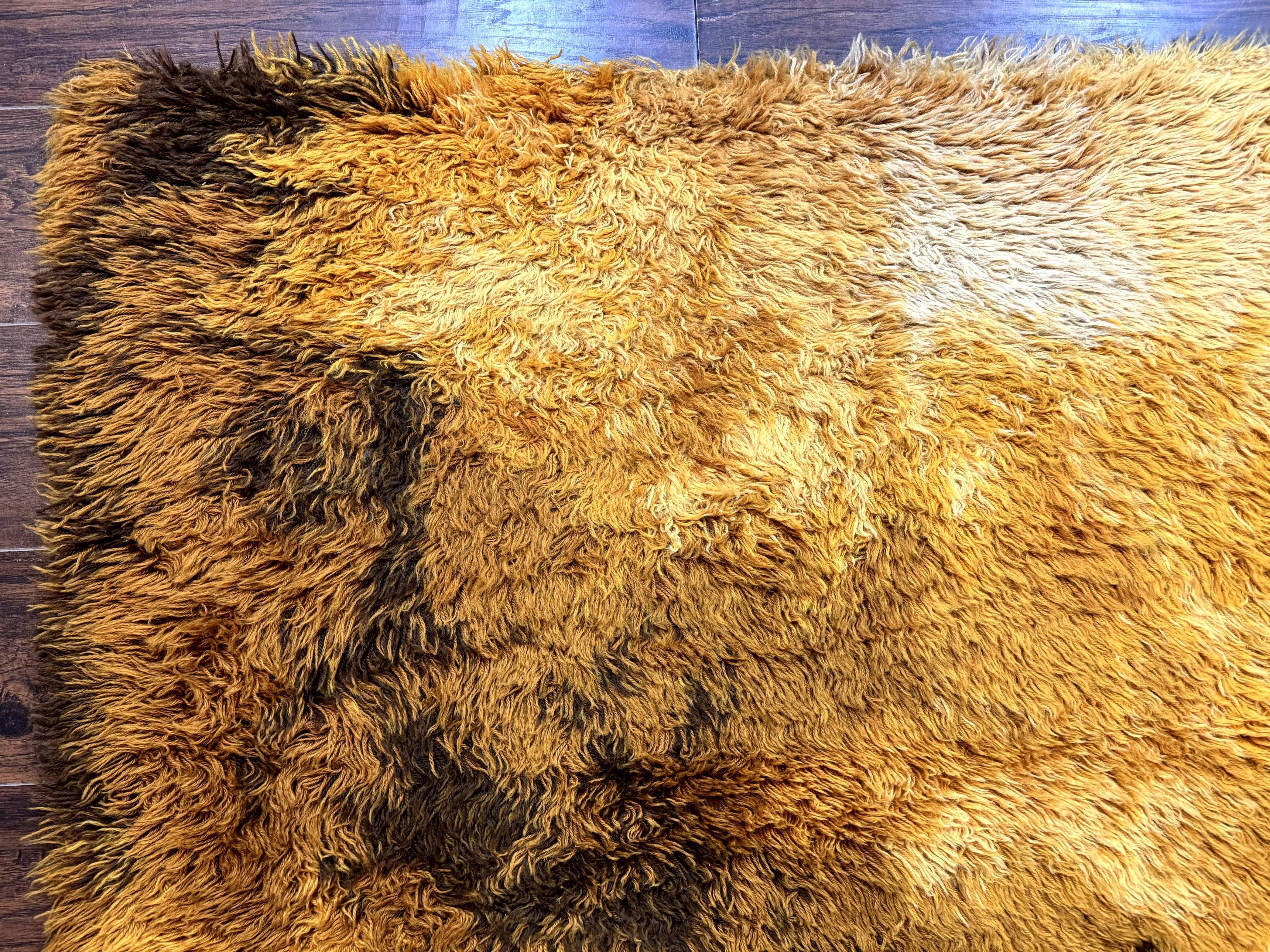 Rya Shag Rug 4.6 x 6, Shades of Yellow, Mid Century Vintage Carpet - Jewel Rugs