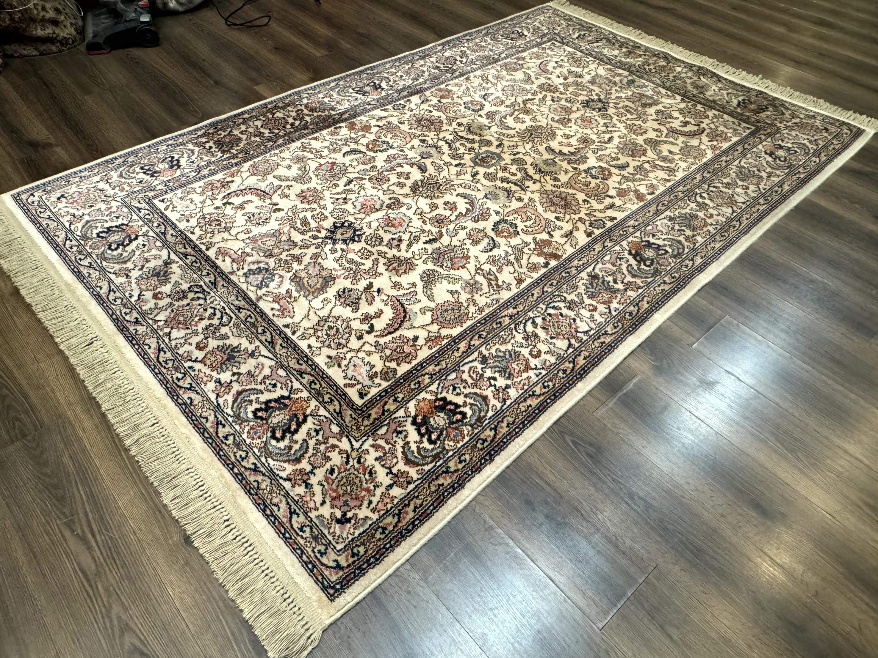 Karastan Rug 5.9 x 9, Wool, Ta'briz #738, Original 700 Series - Jewel Rugs