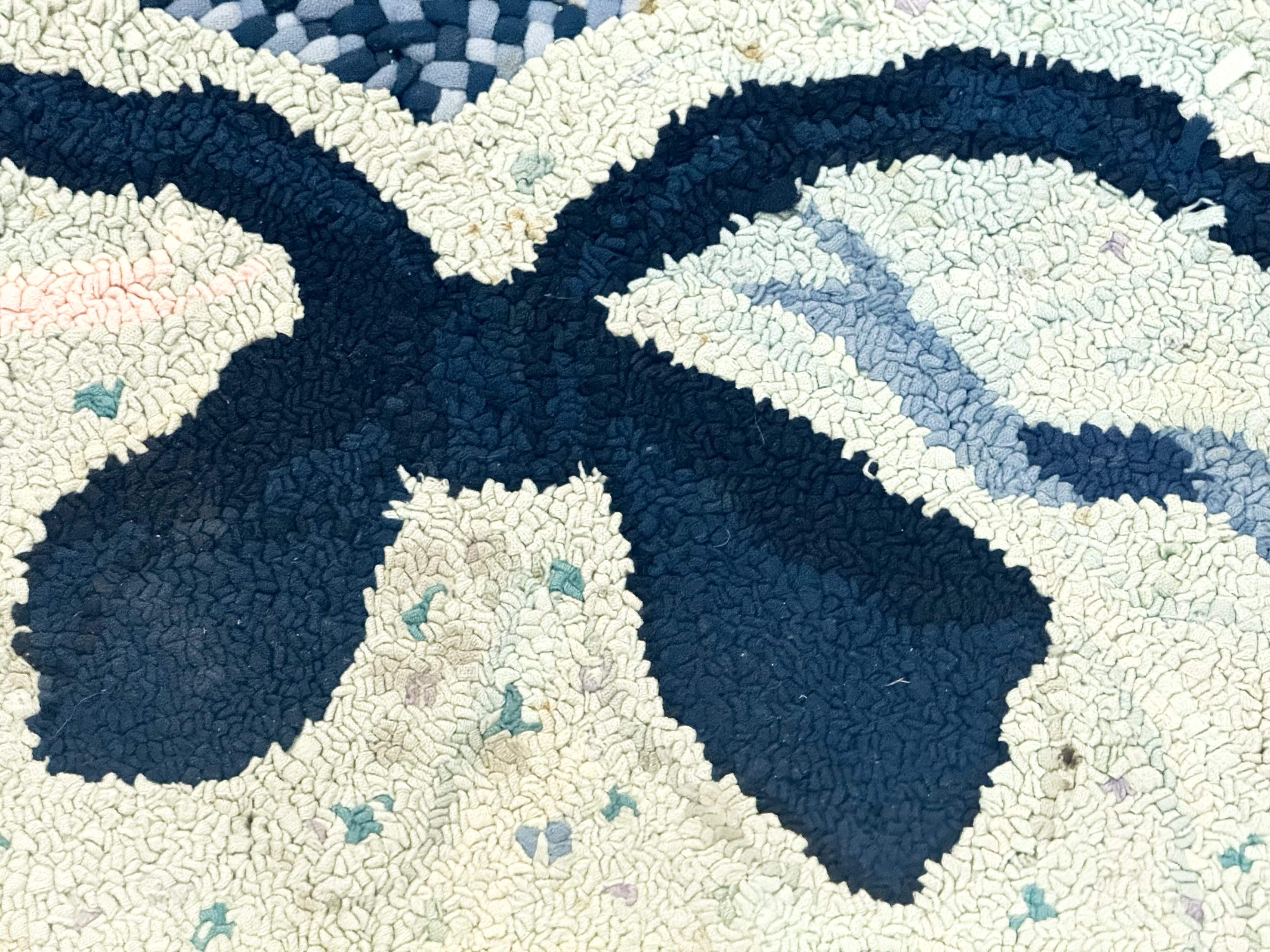 Small American Hooked Rug, Vintage Welcome Mat, Heart Shaped, Ivory and Blue - Jewel Rugs