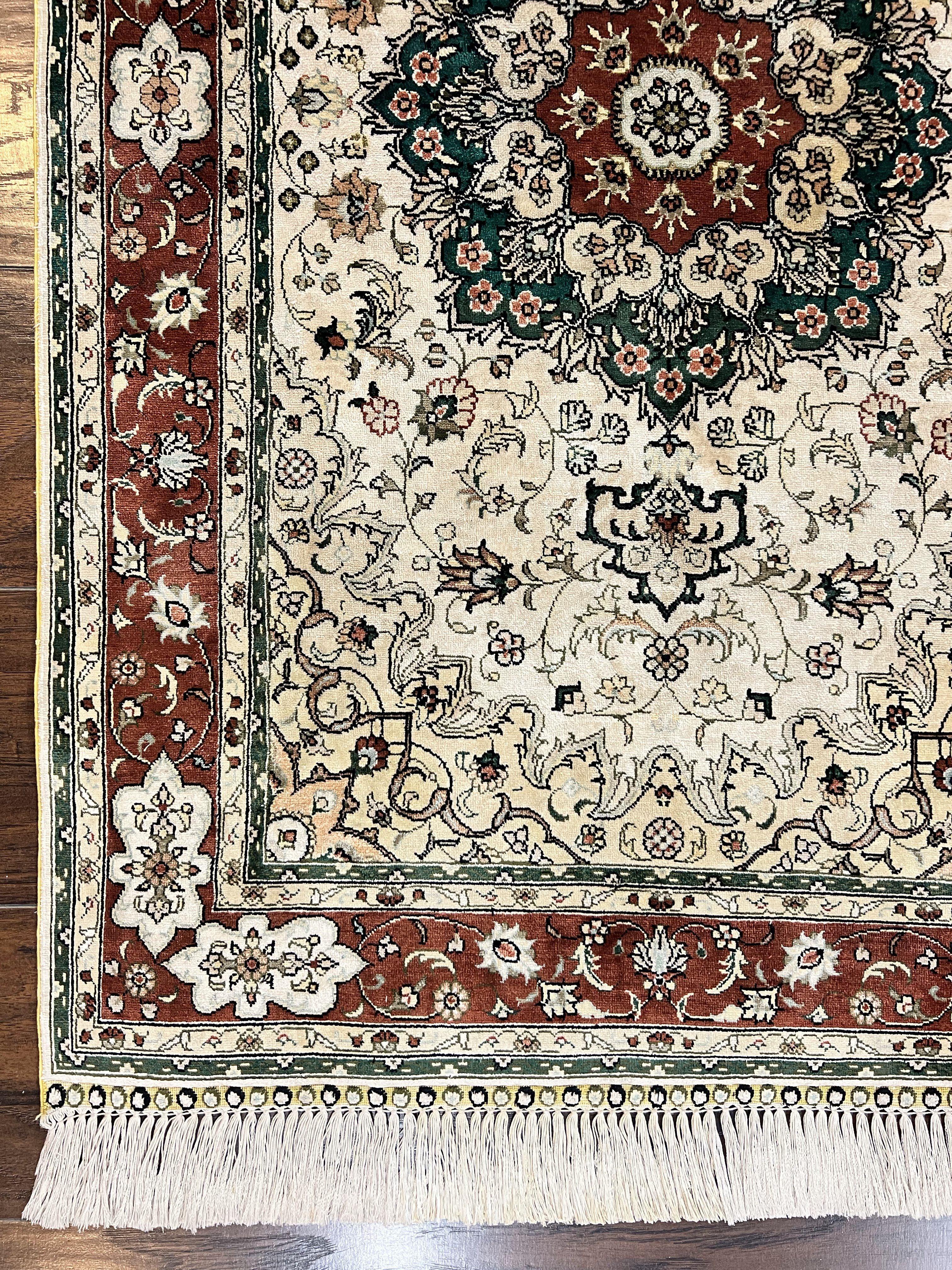 Silk Turkish Kayseri Rug 2.7 x 4, Floral Medallion, Fine Oriental Carpet, Small Vintage Rug, Silk Pile on Silk Foundation, Hand Knotted - Jewel Rugs