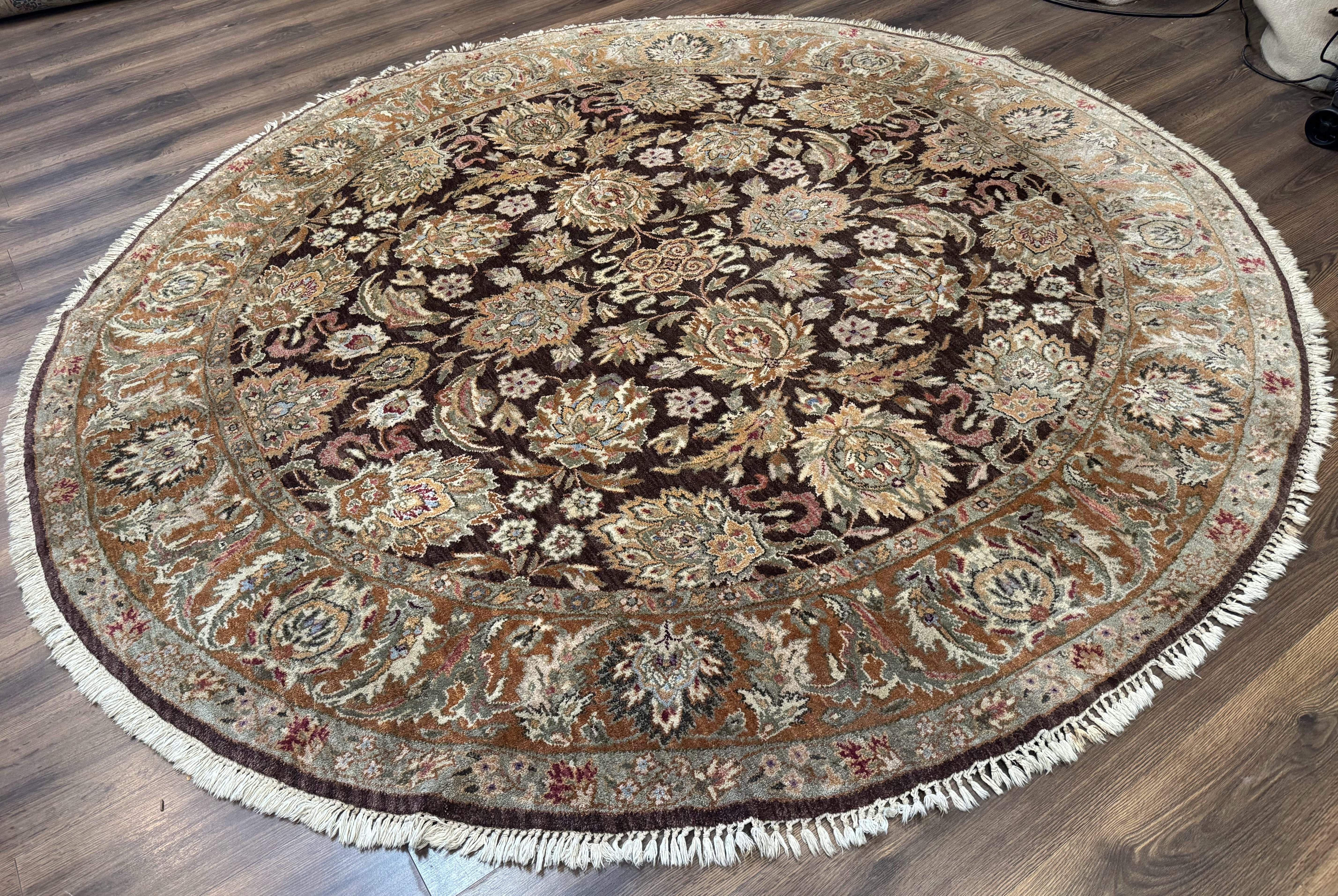 Round Indo Persian Rug 8x8, Mahal Sultanabad Traditional Wool Oriental Carpet, 8ft Round, Eggplant-Brown, Floral - Jewel Rugs