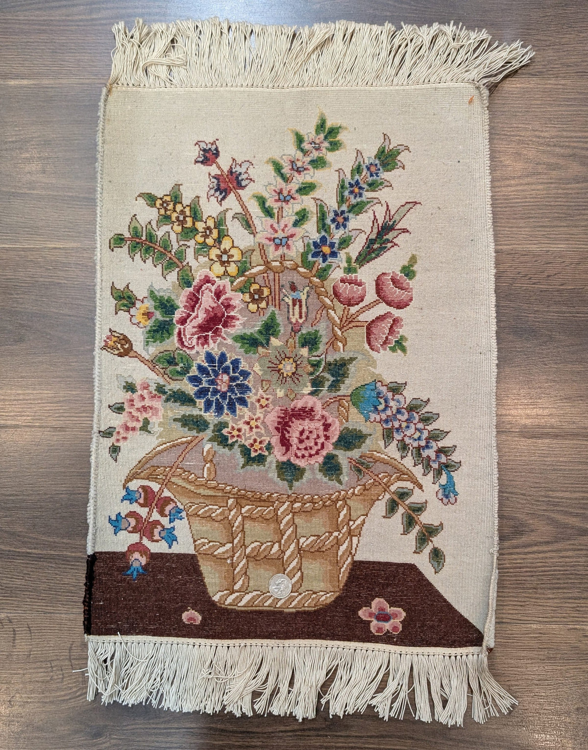 Small Persian Tabriz Vase Pictorial Rug 1x2, Accent Rug, Fine 320 KPSI Azerbaijan 1' 5" x 2' in Ivory and Multicolor - 2603L094