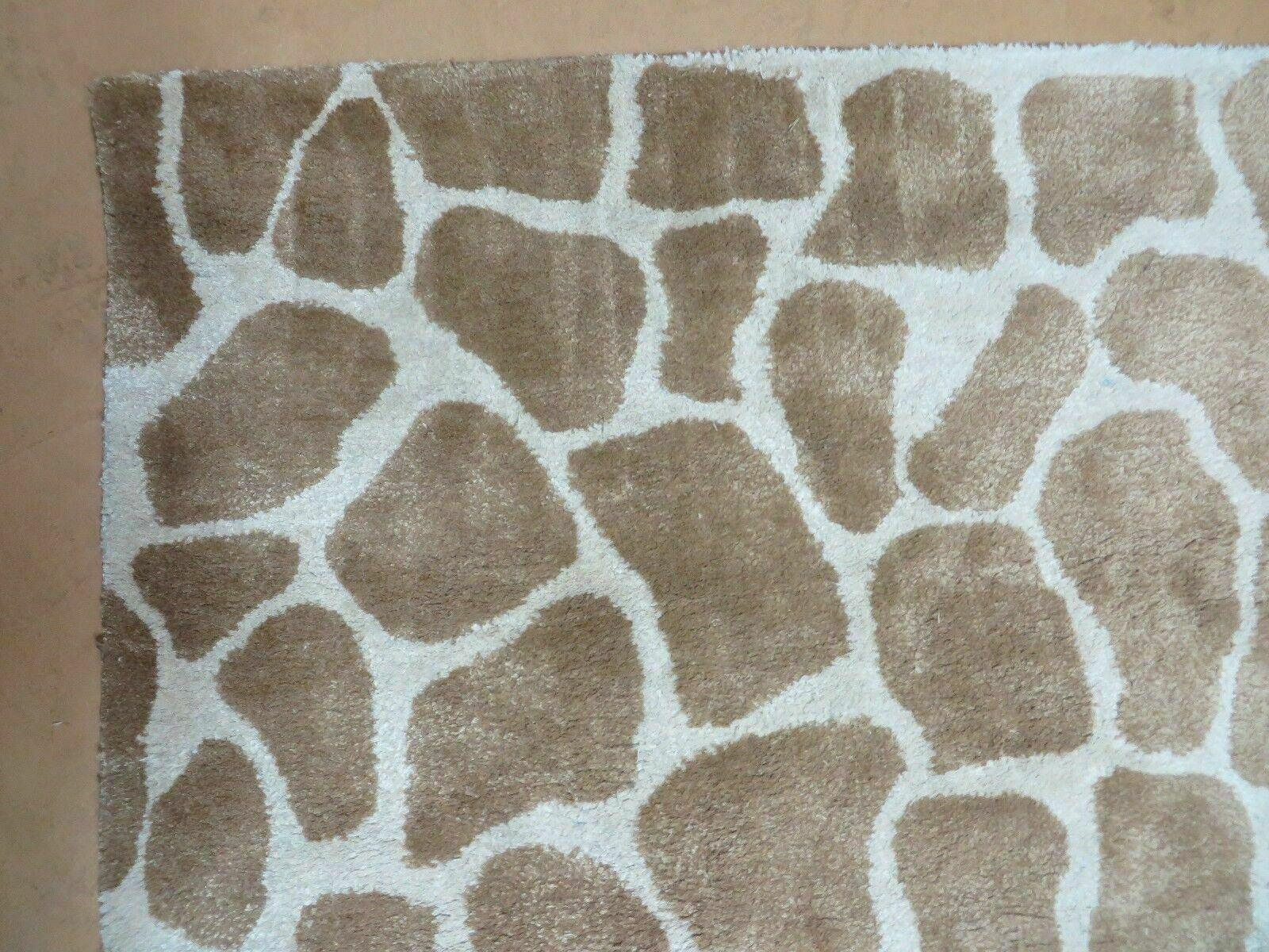 6x9 Safavieh Rug - Jewel Rugs