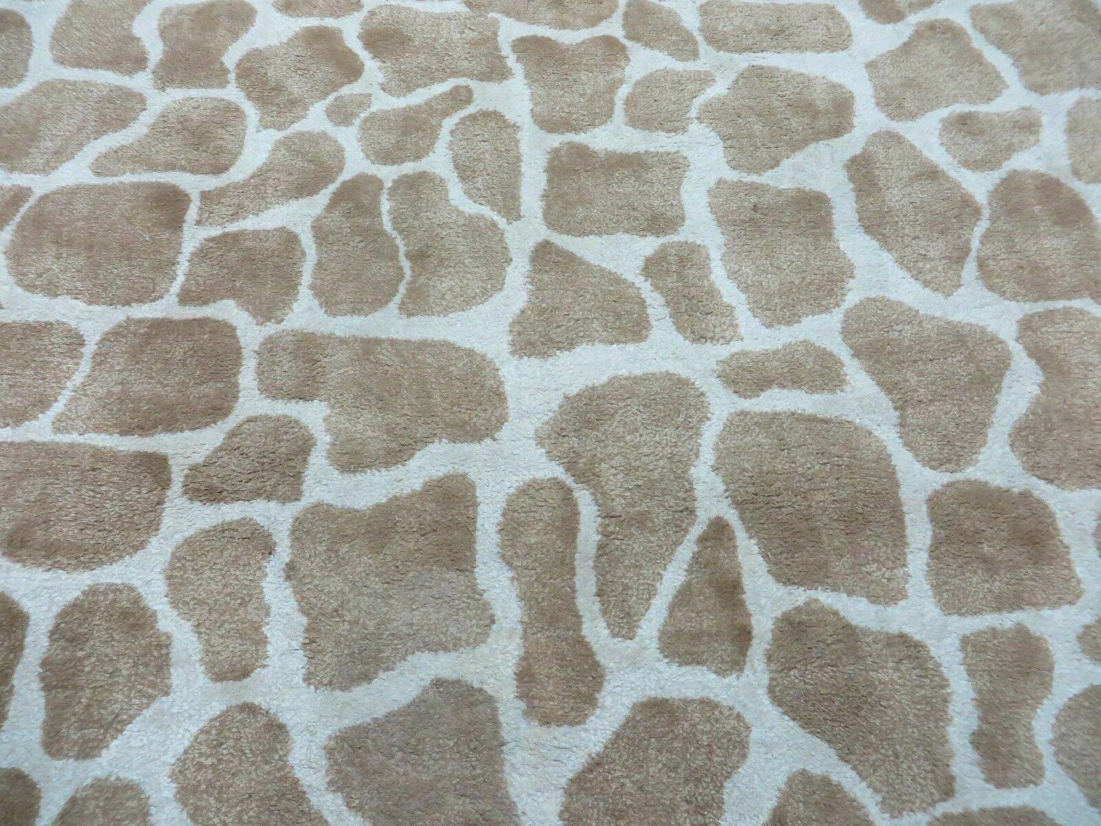 6x9 Safavieh Rug - Jewel Rugs