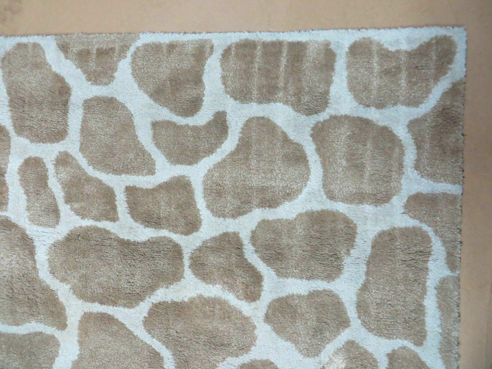 6x9 Safavieh Rug - Jewel Rugs