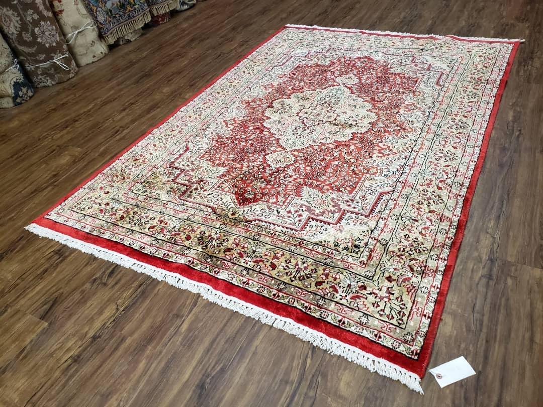 Vintage Kashmiri Silk Rug 5x7, Red & Ivory HandKnotted Silk Carpet, S