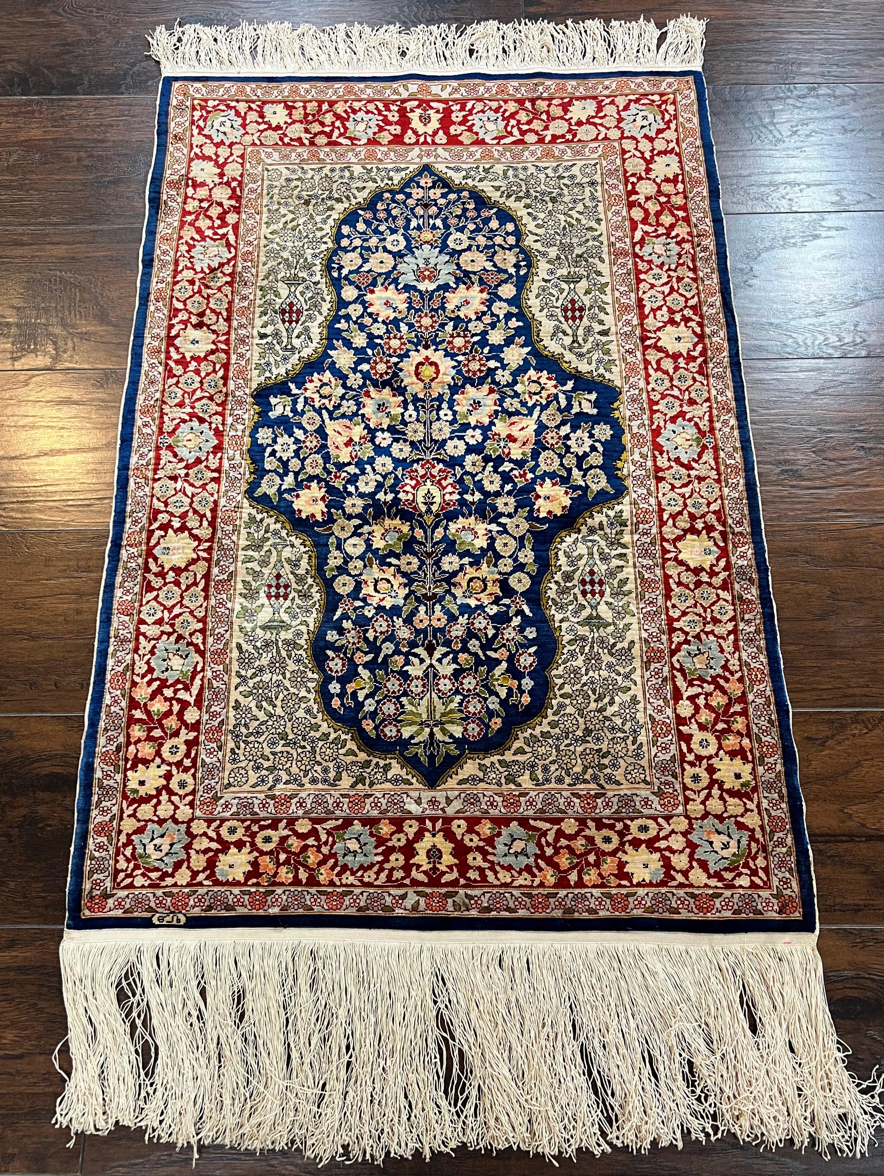 2'4 x 3'5 Turkish Oriental Rug - Full Pile - Wool and Silk - Hand Made