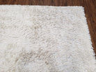 Safavieh Shag Rug 5x8, Pearl White Color, Isaac Mizrachi Shag Collection 5x7 Carpet, High Pile Soft Fluffly Bedroom Rug, Living Room Rug - Jewel Rugs