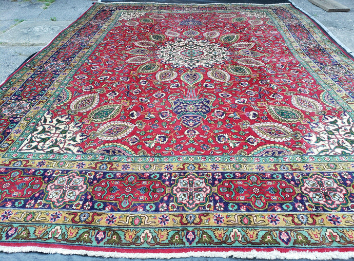 Antique Persian Carpet, Medallion, Mustafi Design, 9'7